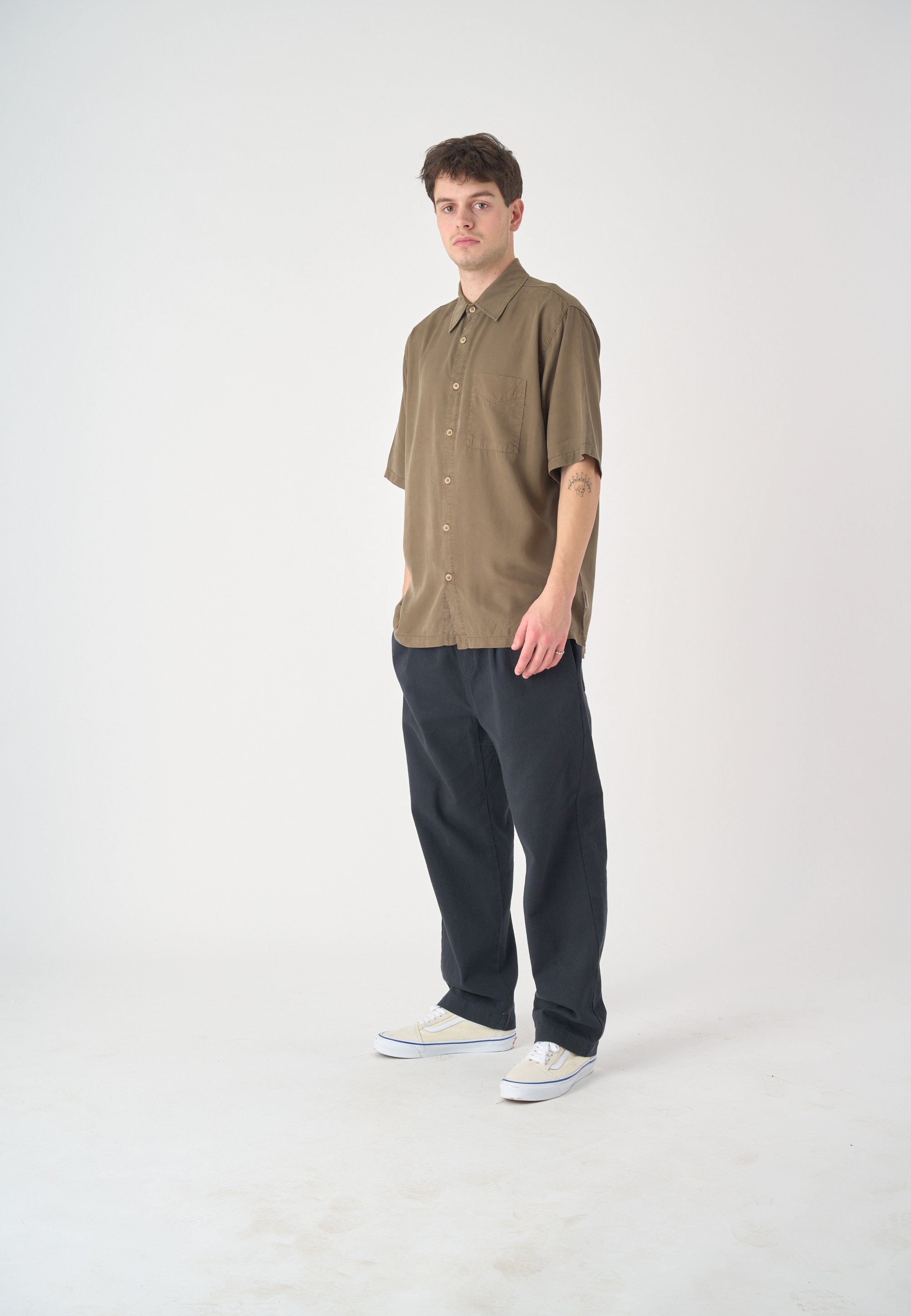 cleptomanicx-easy-shirt-kurzarm-hemd-oversize-lyocell image 3