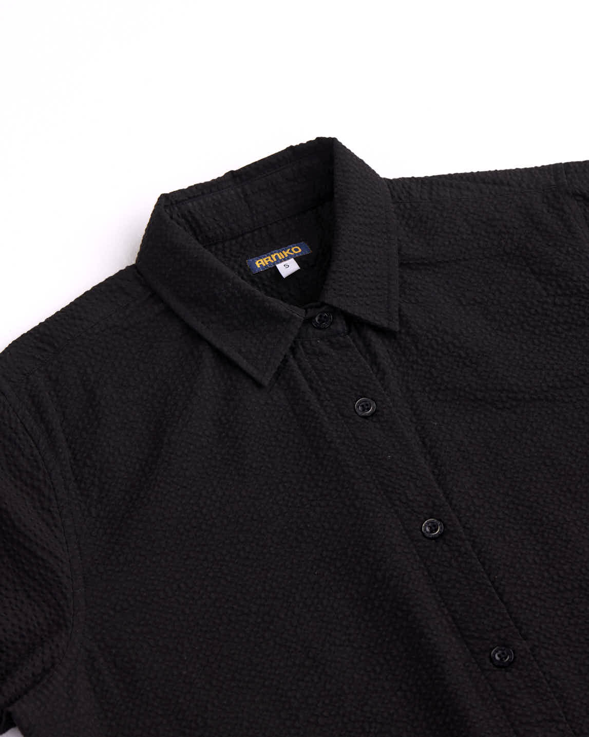 arniko-jo-shirt-black-seersucker-hemd-bio-baumwolle image 3