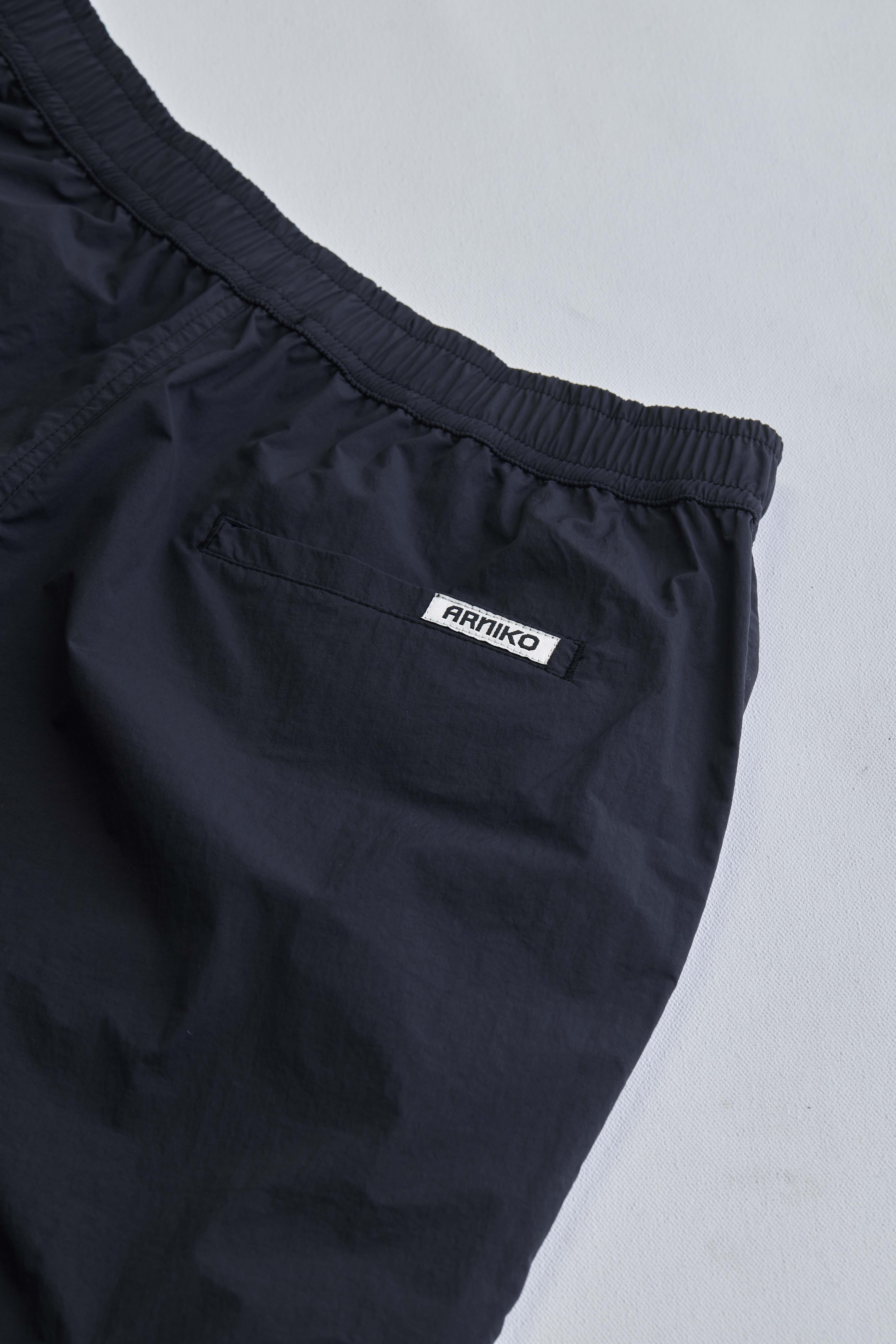 arniko-deepak-shorts-schwarz-recycled-herren image 3