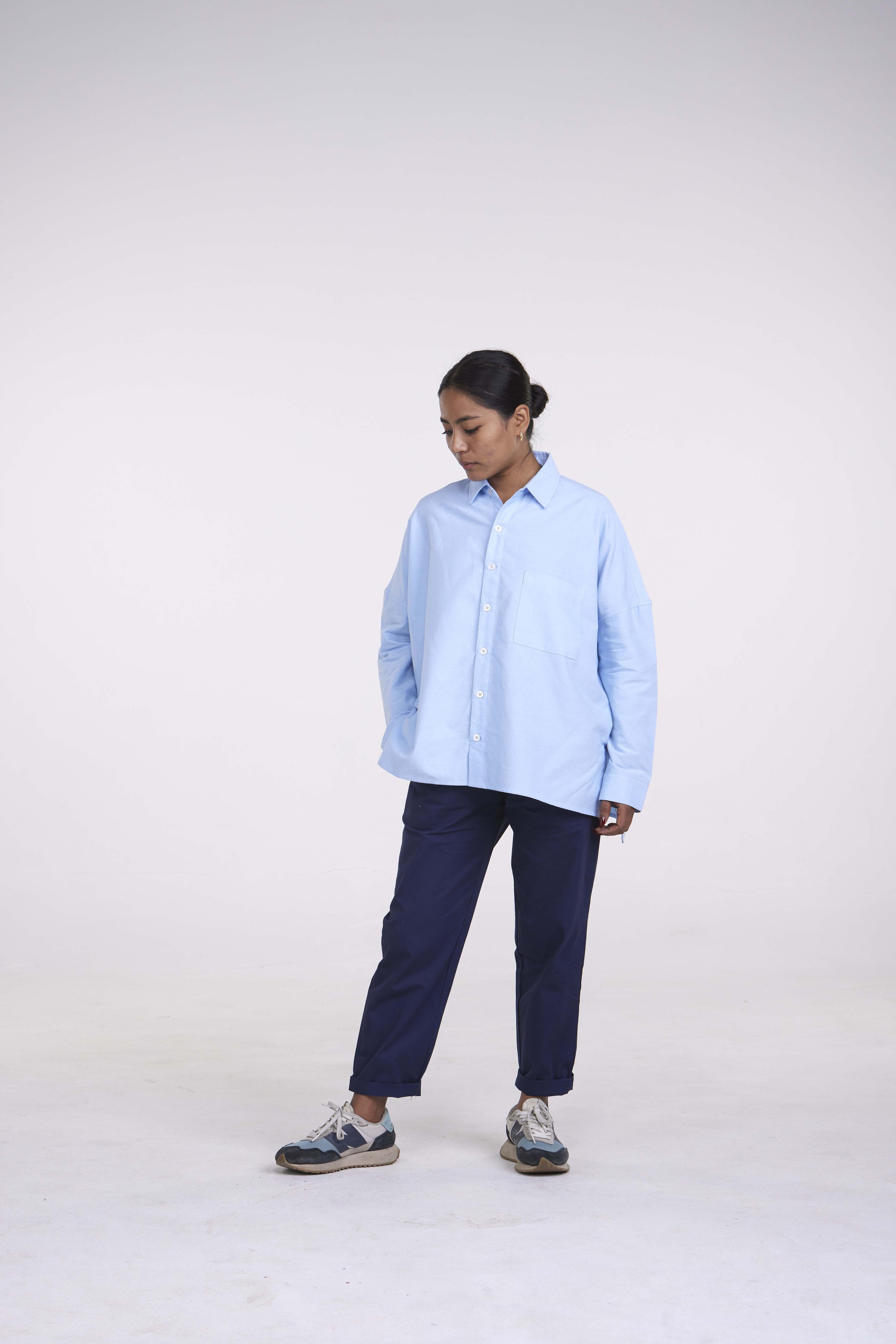 arniko-tahira-hemd-blue-chambray-oversize-bio-damen image 3