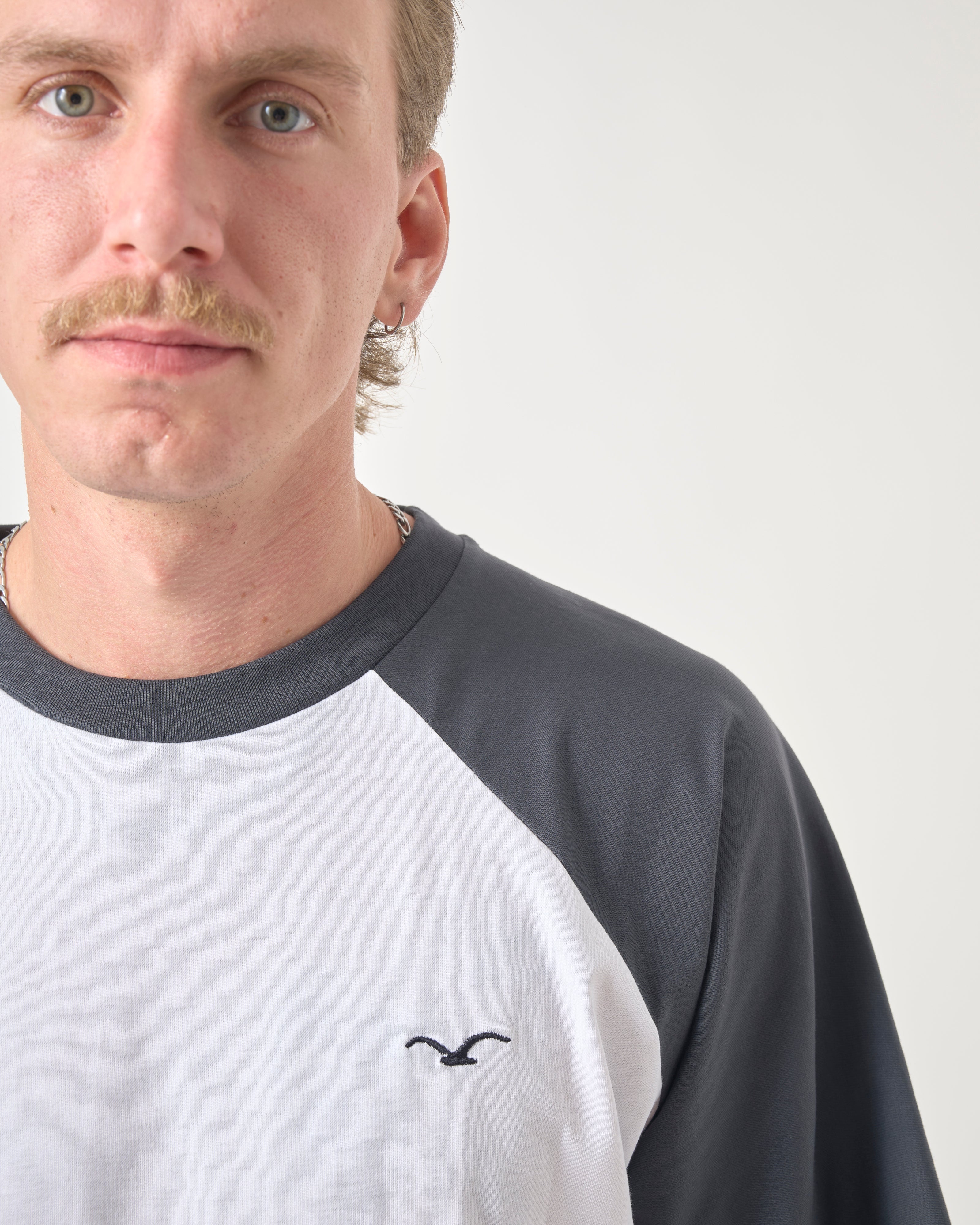 cleptomanicx-boxy-tee-ligull-college-t-shirt-raglan-m image 5