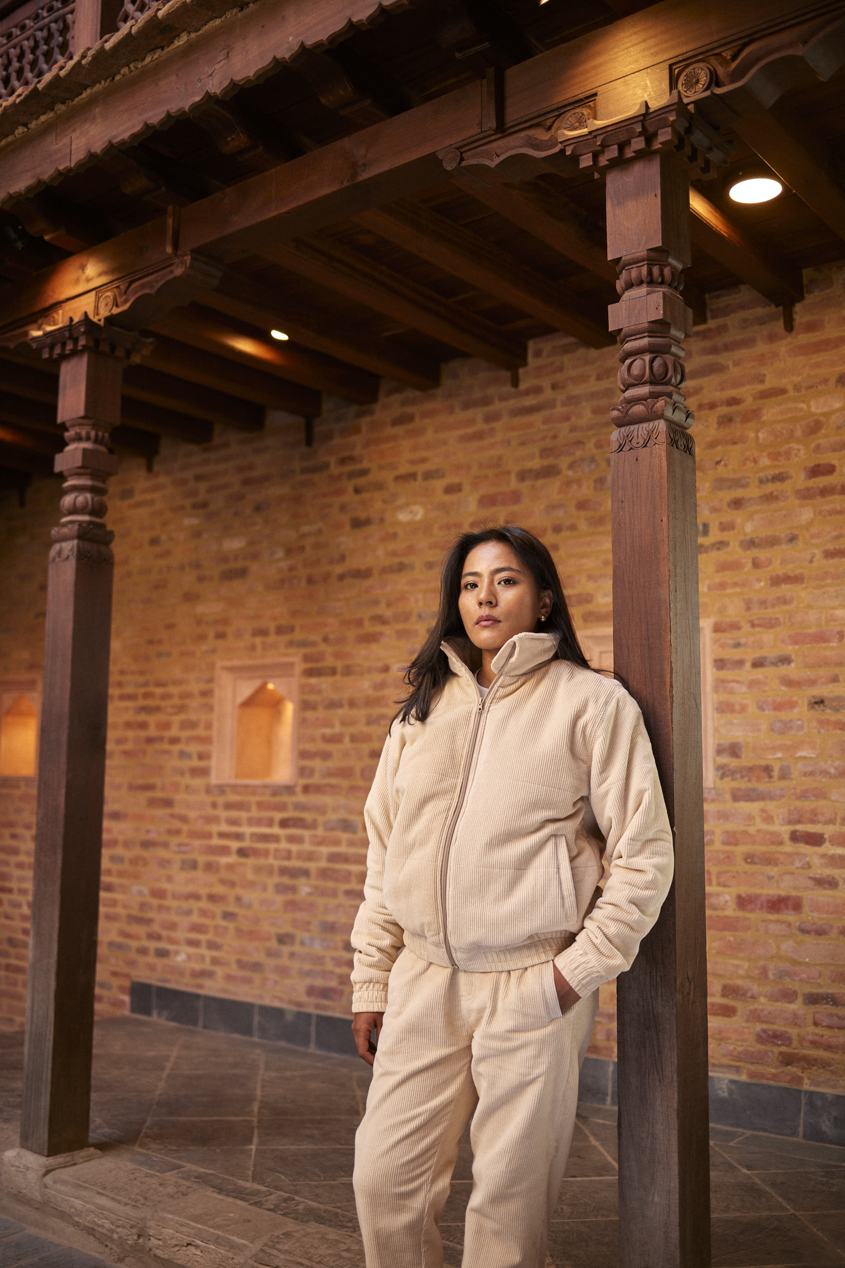arniko-rubey-beige-corduroy-winterjacke-cord image 2