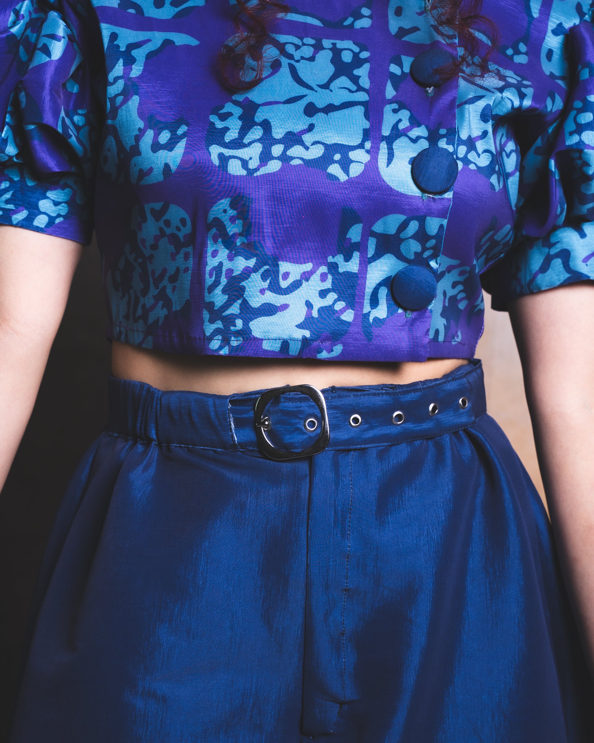 bloomers-bloom-navy-ballonhose-taffet-mit-schnallen image 3
