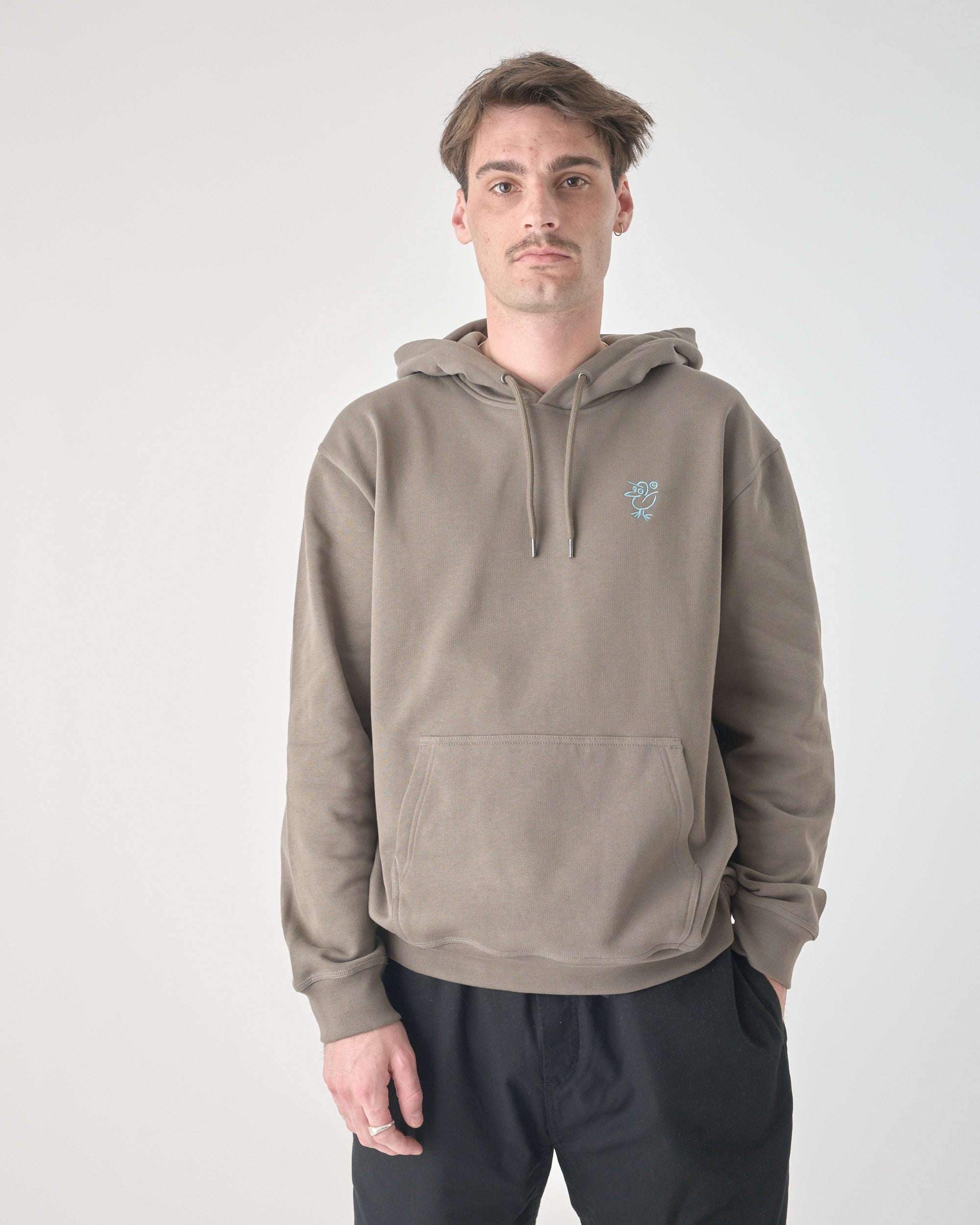 cleptomanicx-sketch-gull-boxy-hooded-hoodie-bio image 3