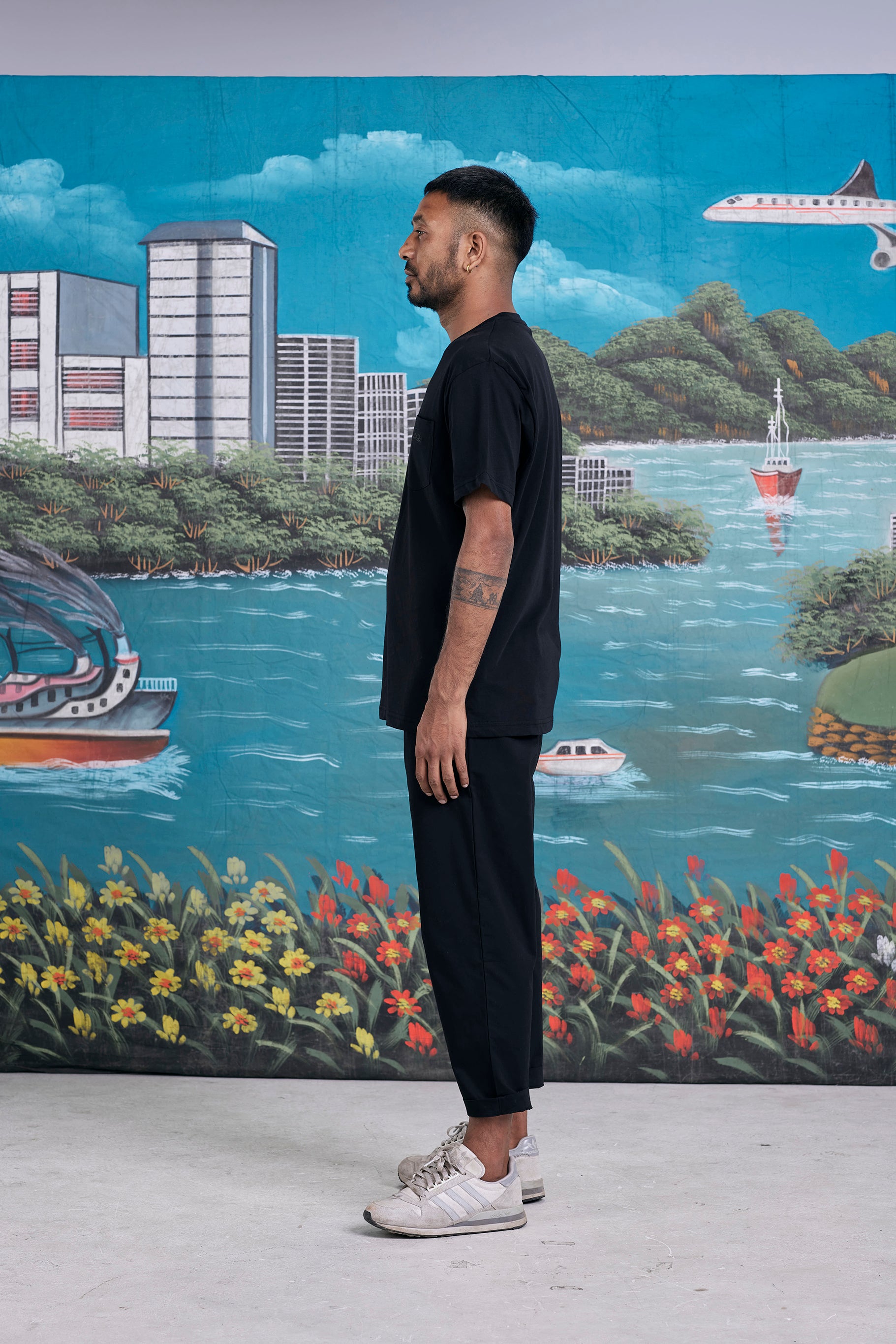 arniko-nigen-hose-black-unisex-bio-baumwolle-kordelzug image 3