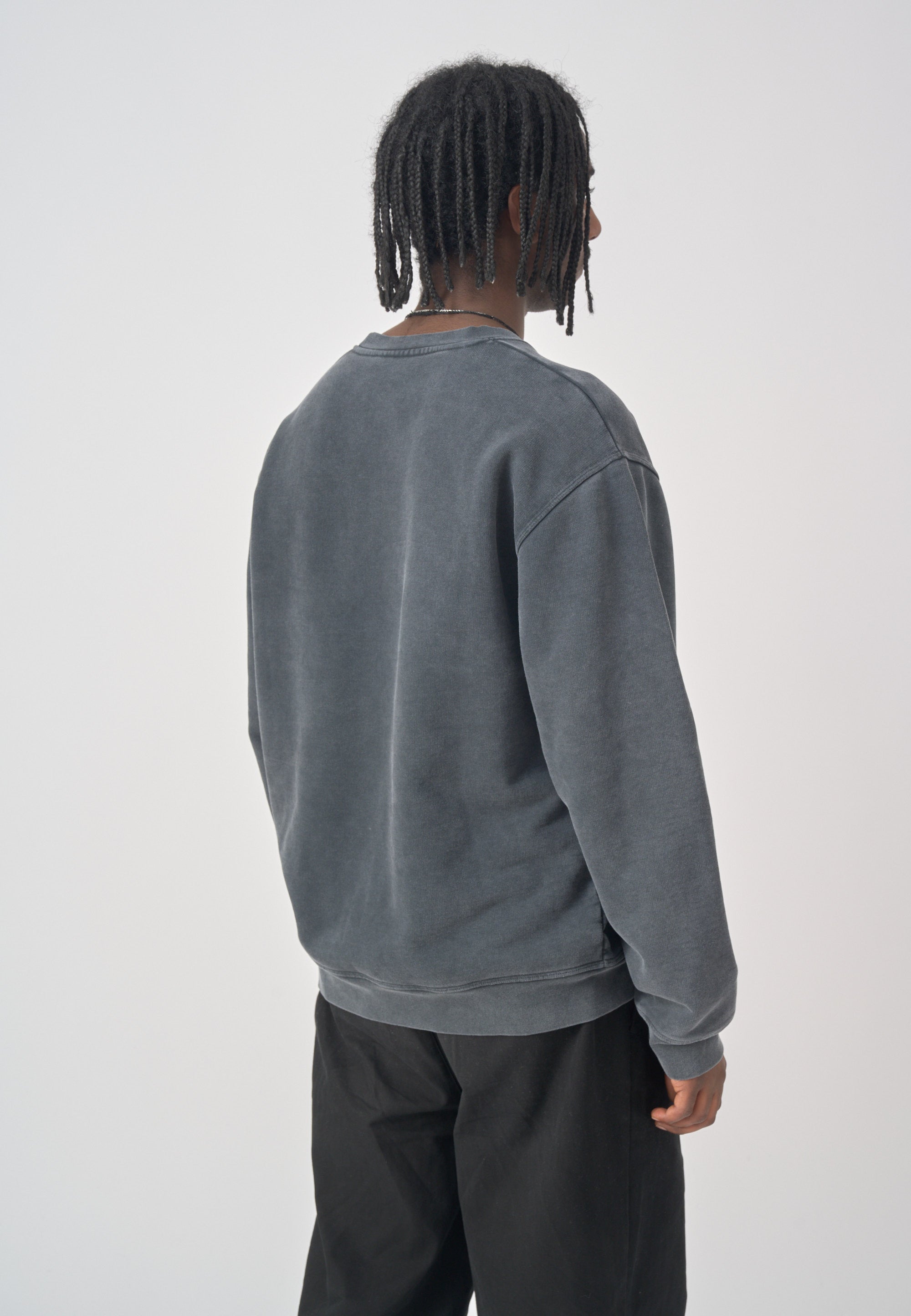 cleptomanicx-ligull-washed-boxy-crewneck-sweatshirt image 4