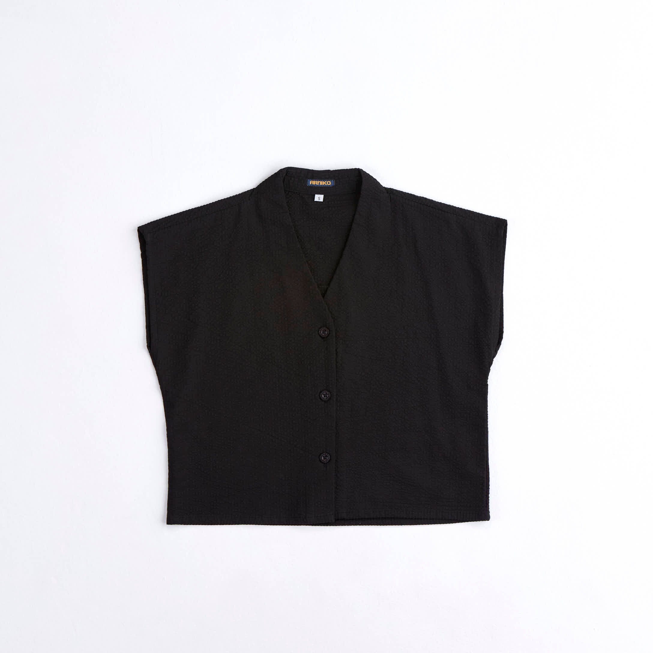 arniko-nuru-black-weste-seersucker-schwarz image 1