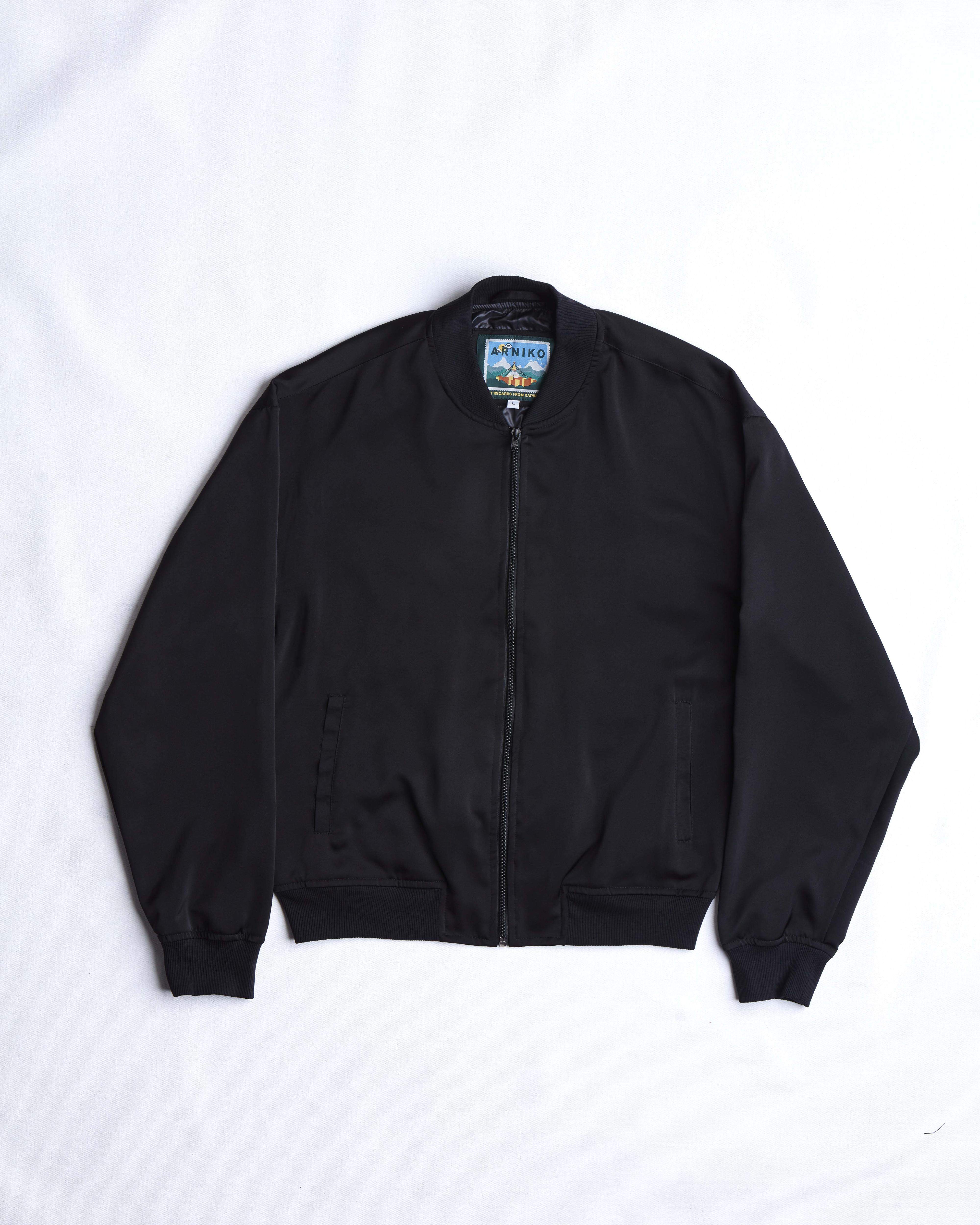 arniko-binam-jacke-schwarz-satin-leicht image 1
