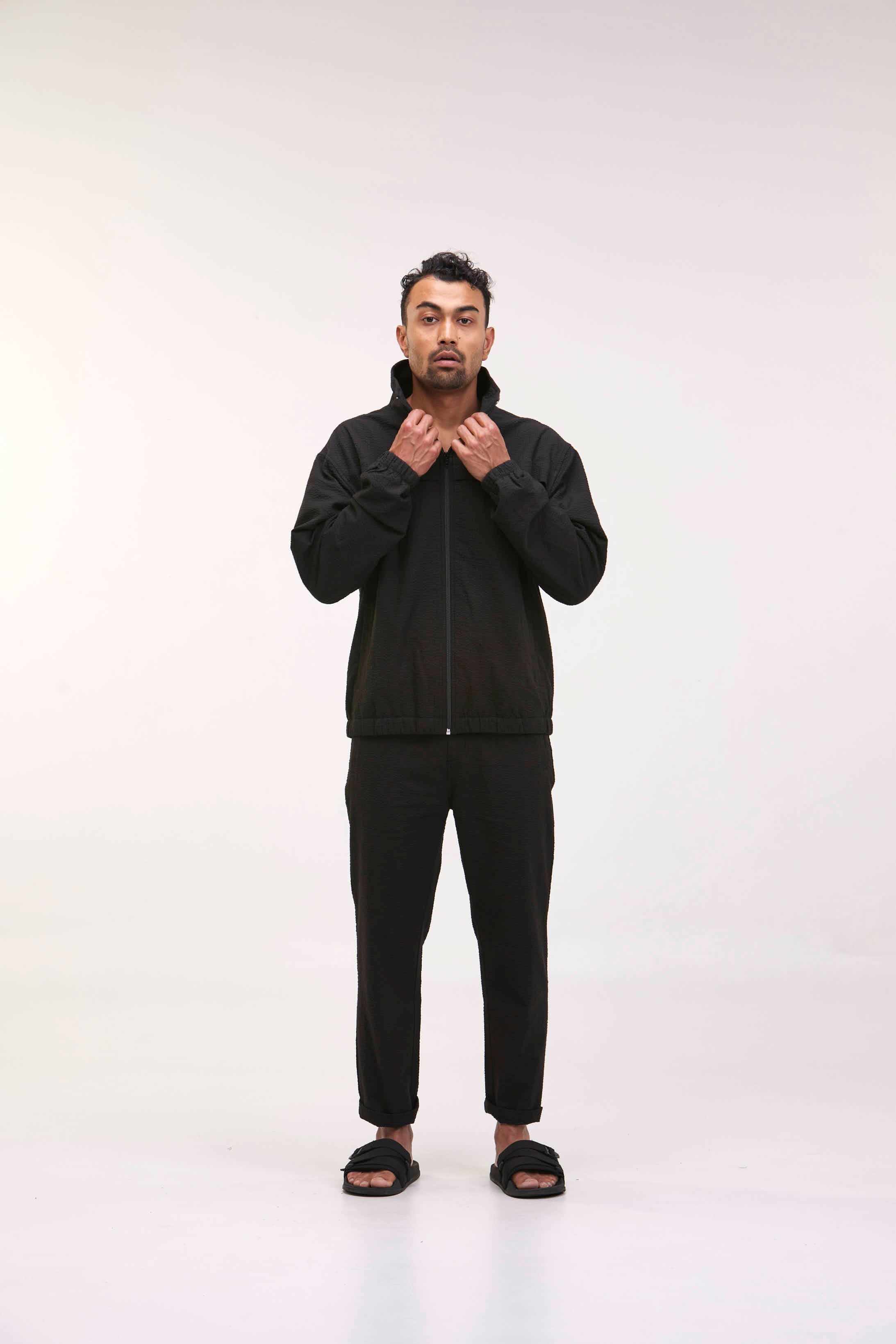 arniko-paolo-jacke-schwarz-seersucker-bio-baumwolle image 5
