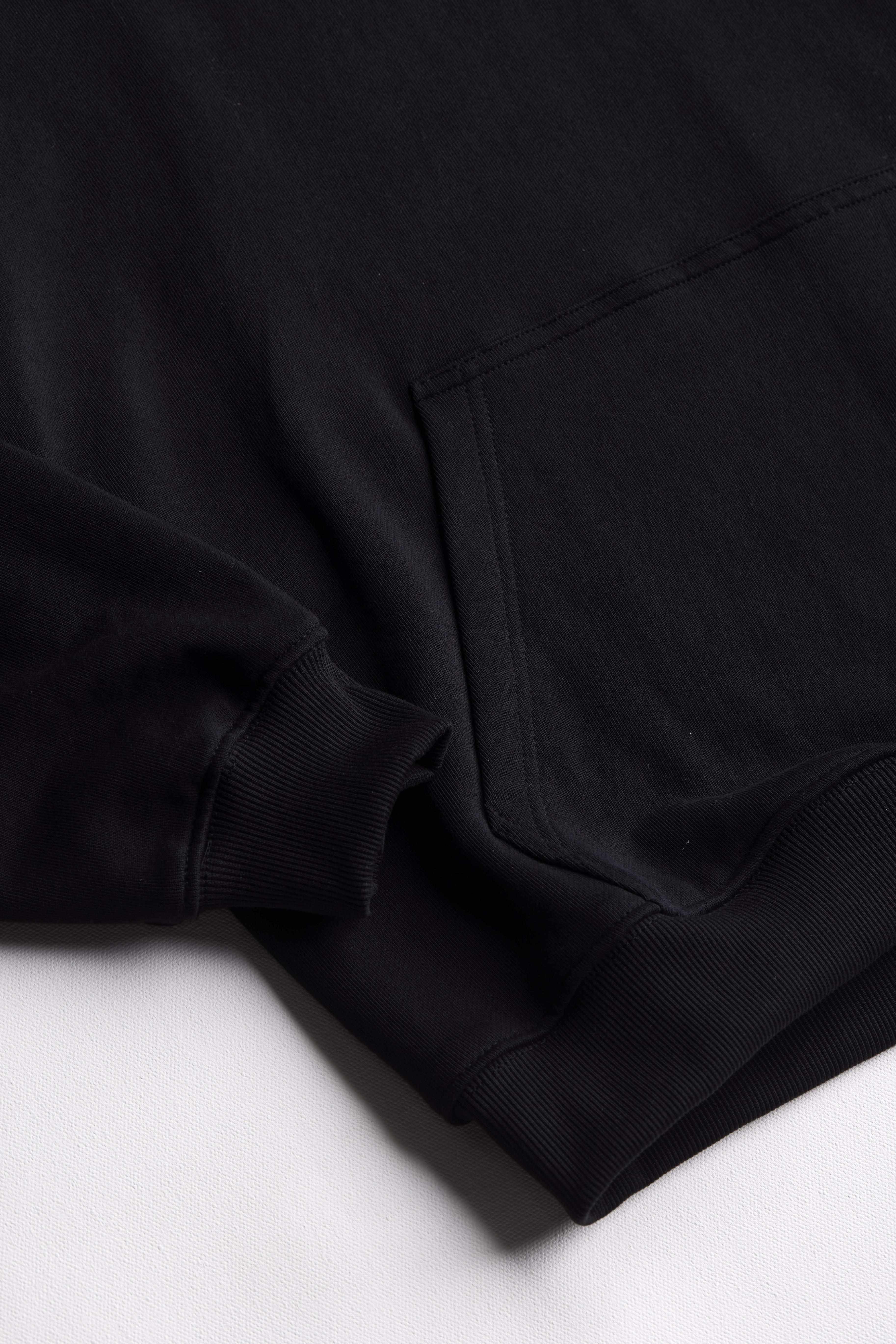 arniko-club-hoodie-black-kapuzenpullover-bio-baumwolle image 3