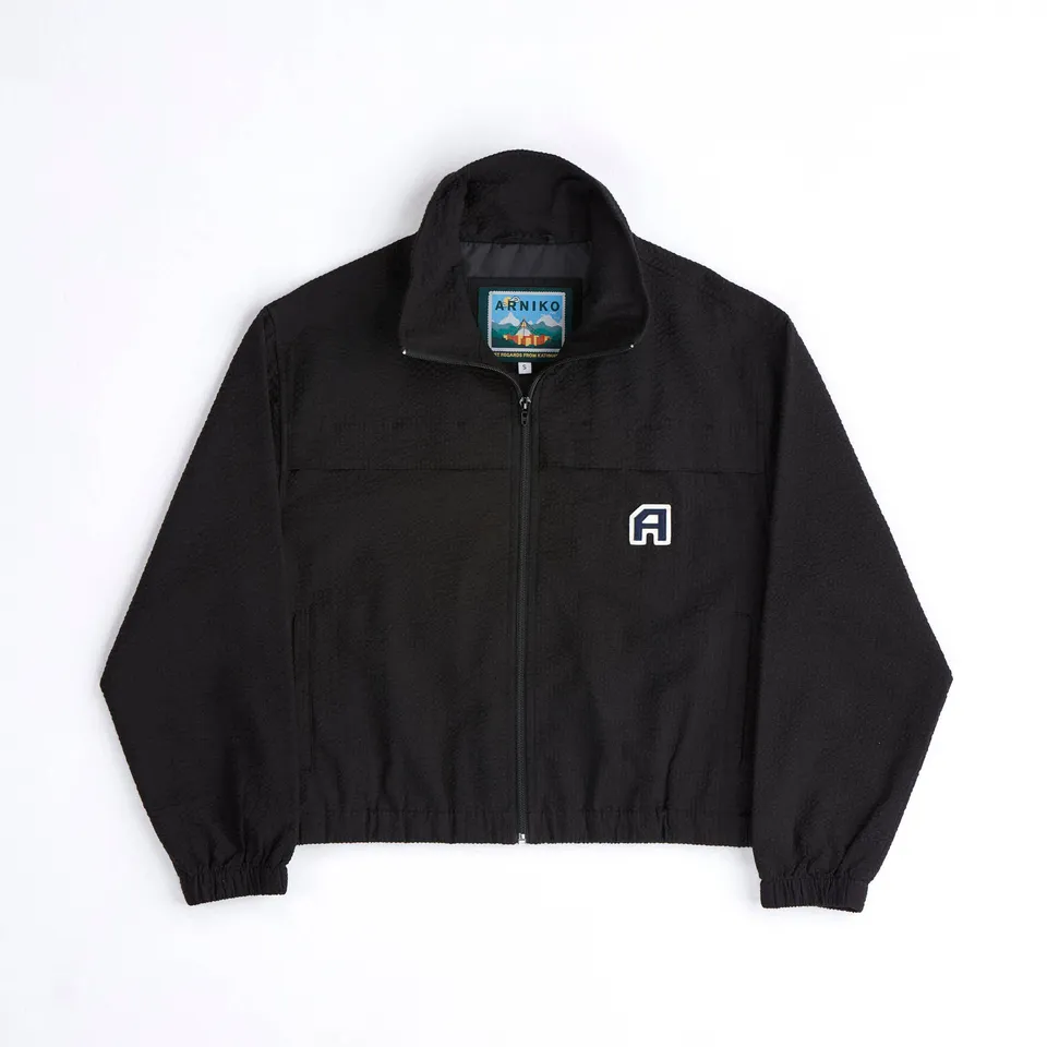 arniko-nannini-black-seersucker-jacke-damen-bio-baumwolle image 1