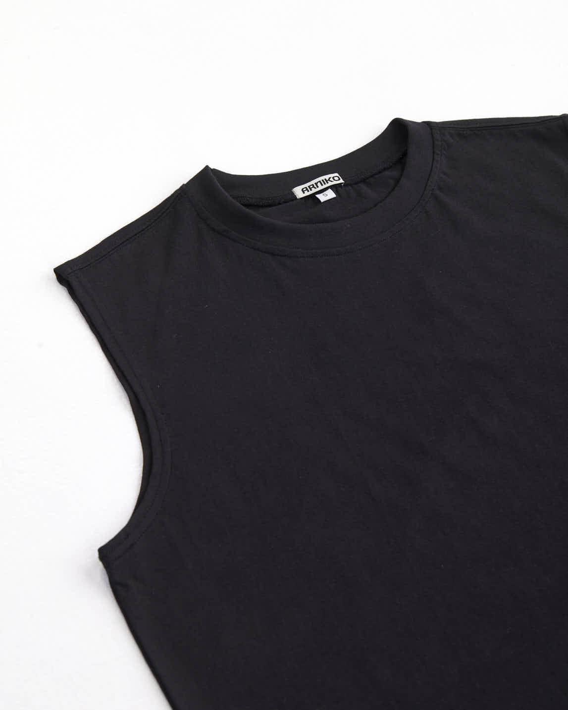 arniko-lisa-tank-top-damen-schwarz-bio-baumwolle-basic image 2