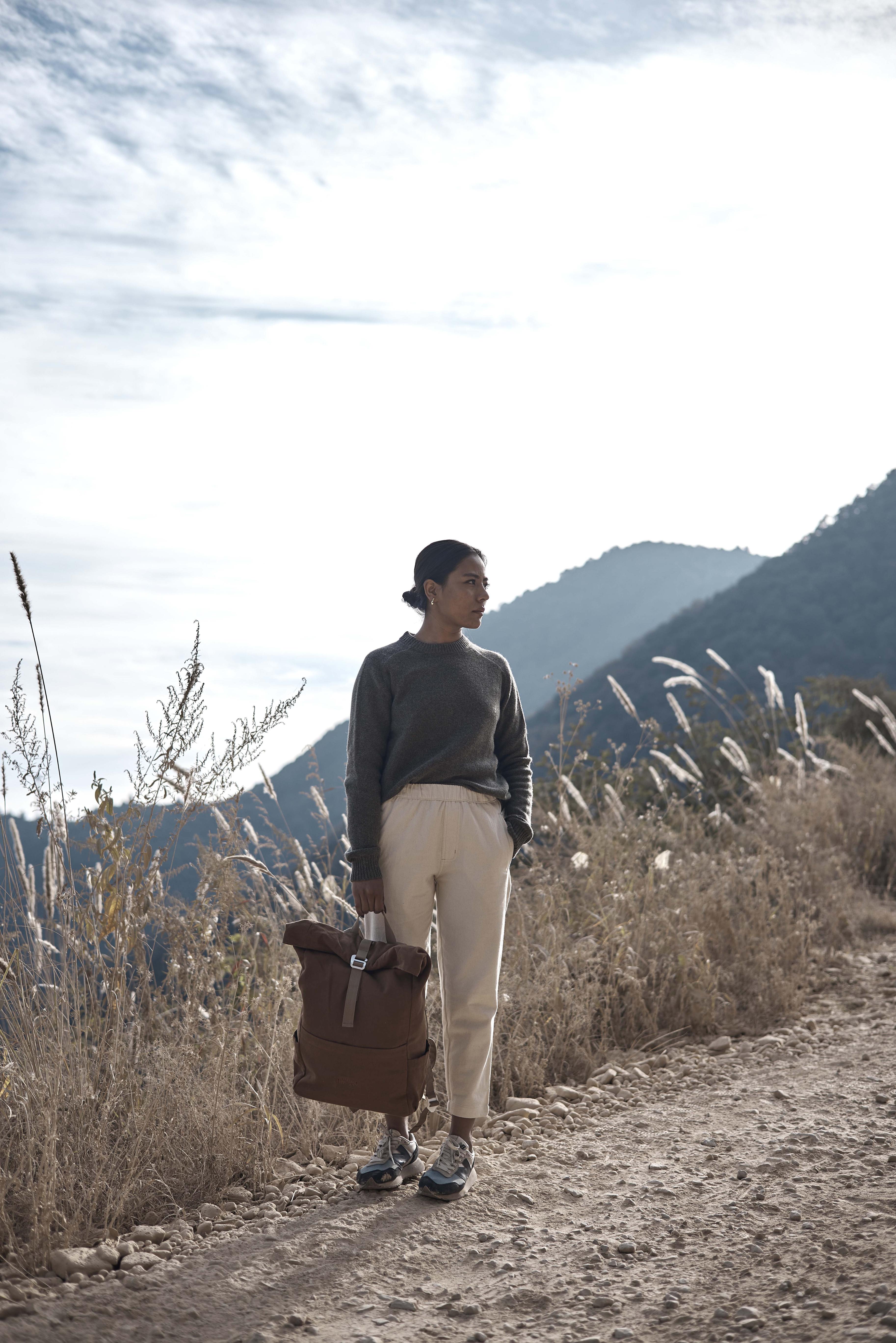 arniko-rolltop-rucksack-tawny-canvas-bio image 6