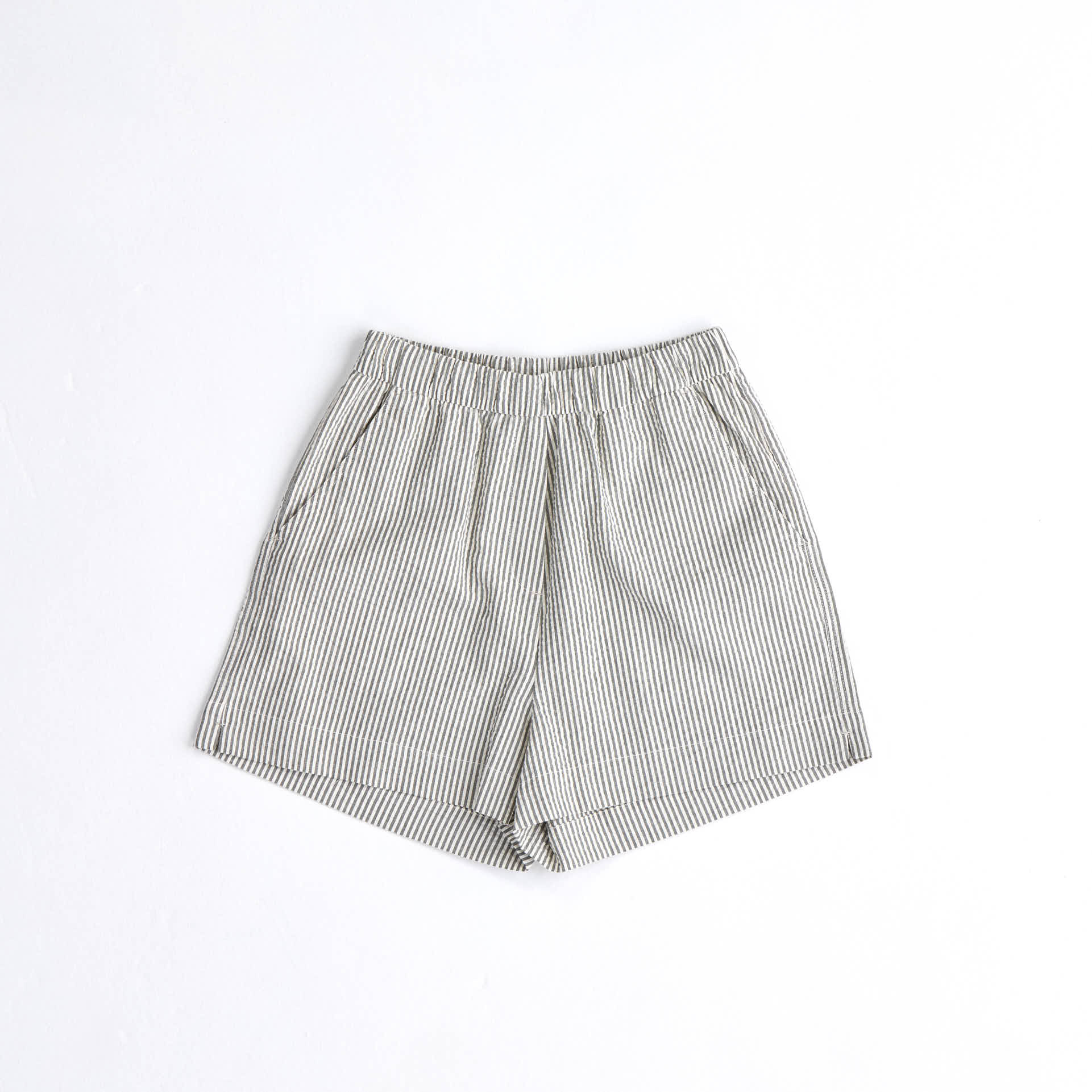 arniko-nuru-green-white-shorts-seersucker image 1