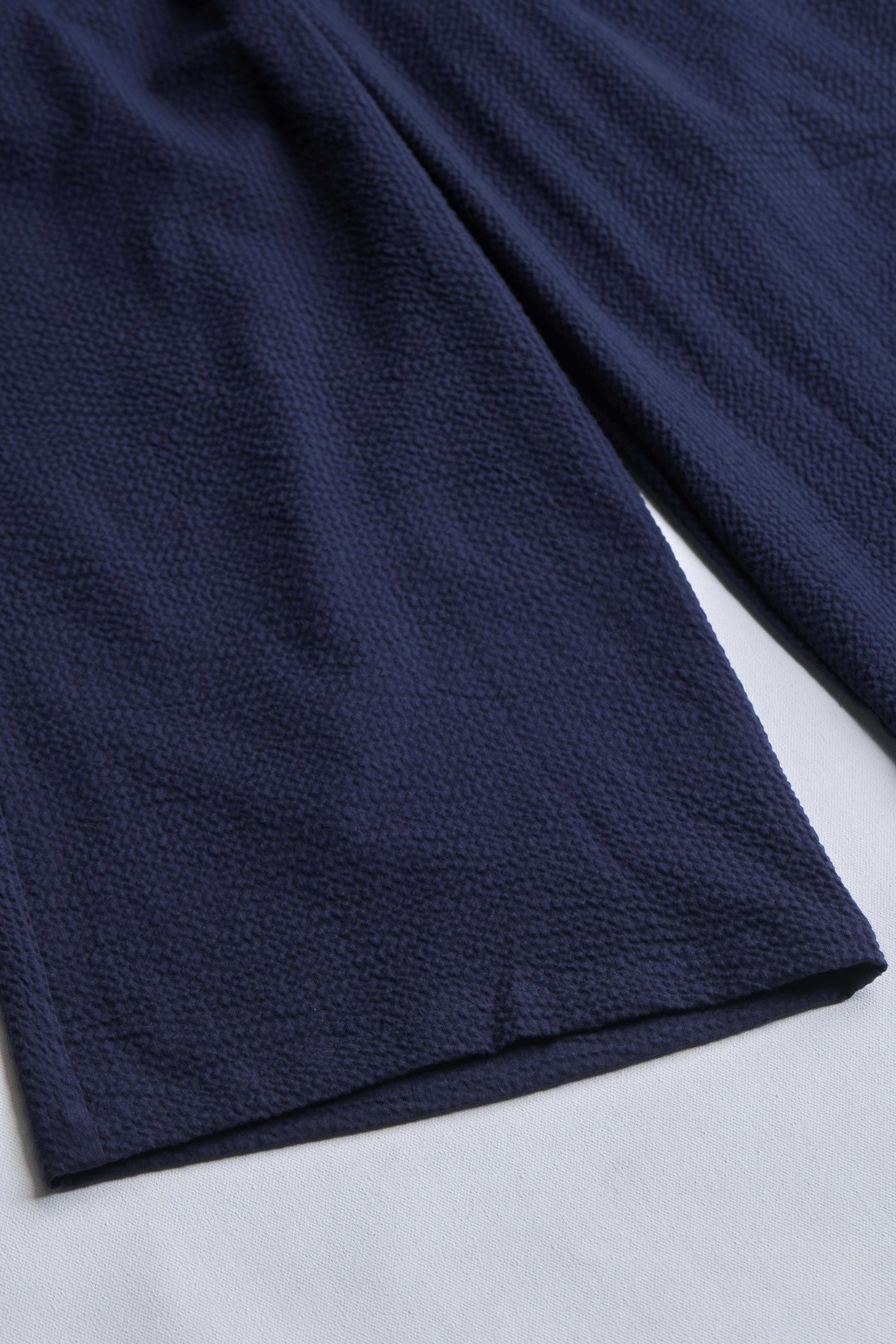 arniko-salome-hose-navy-seersucker-bio-baumwolle image 3