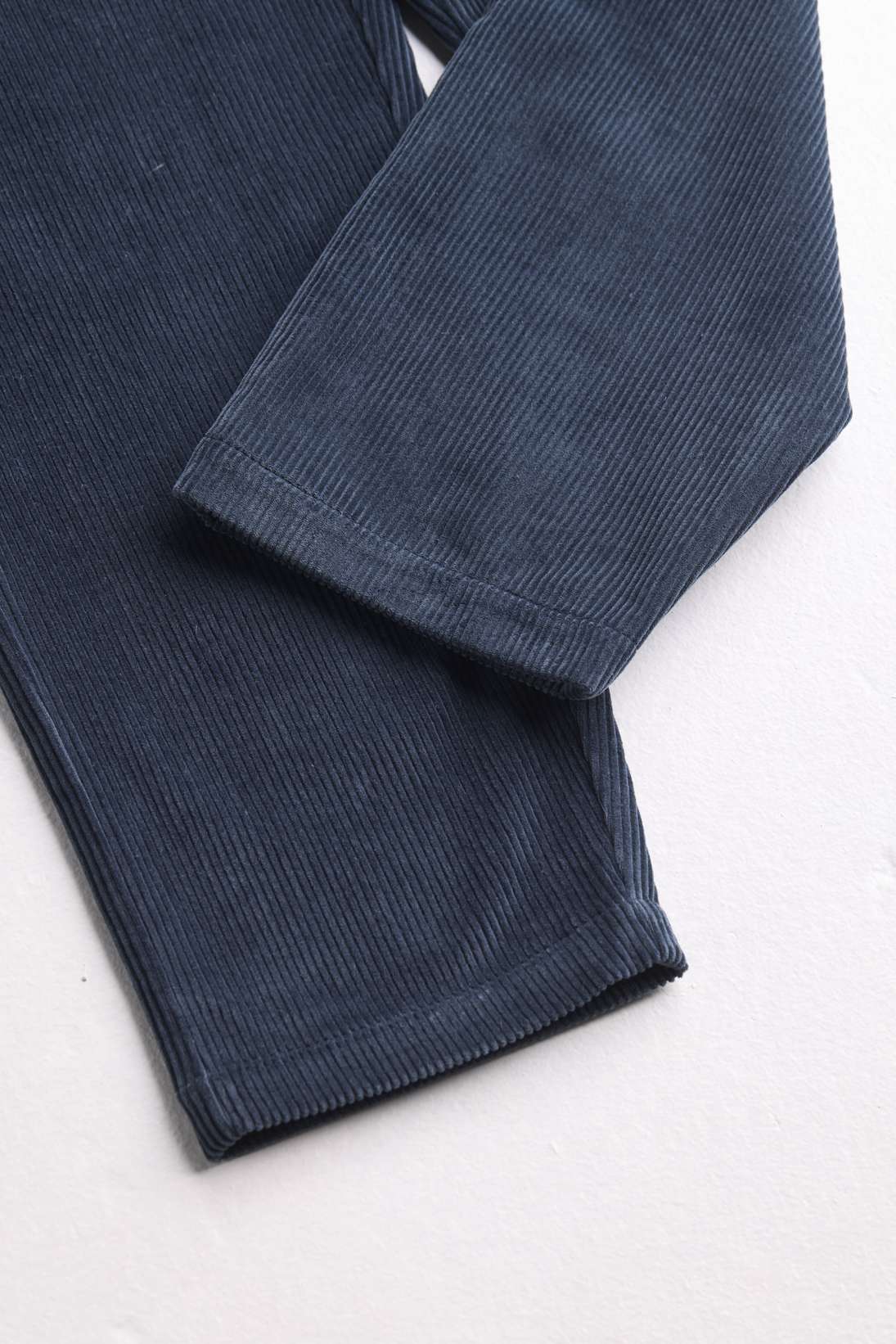 arniko-jin-hose-cord-slate-herren-bio-baumwolle image 4