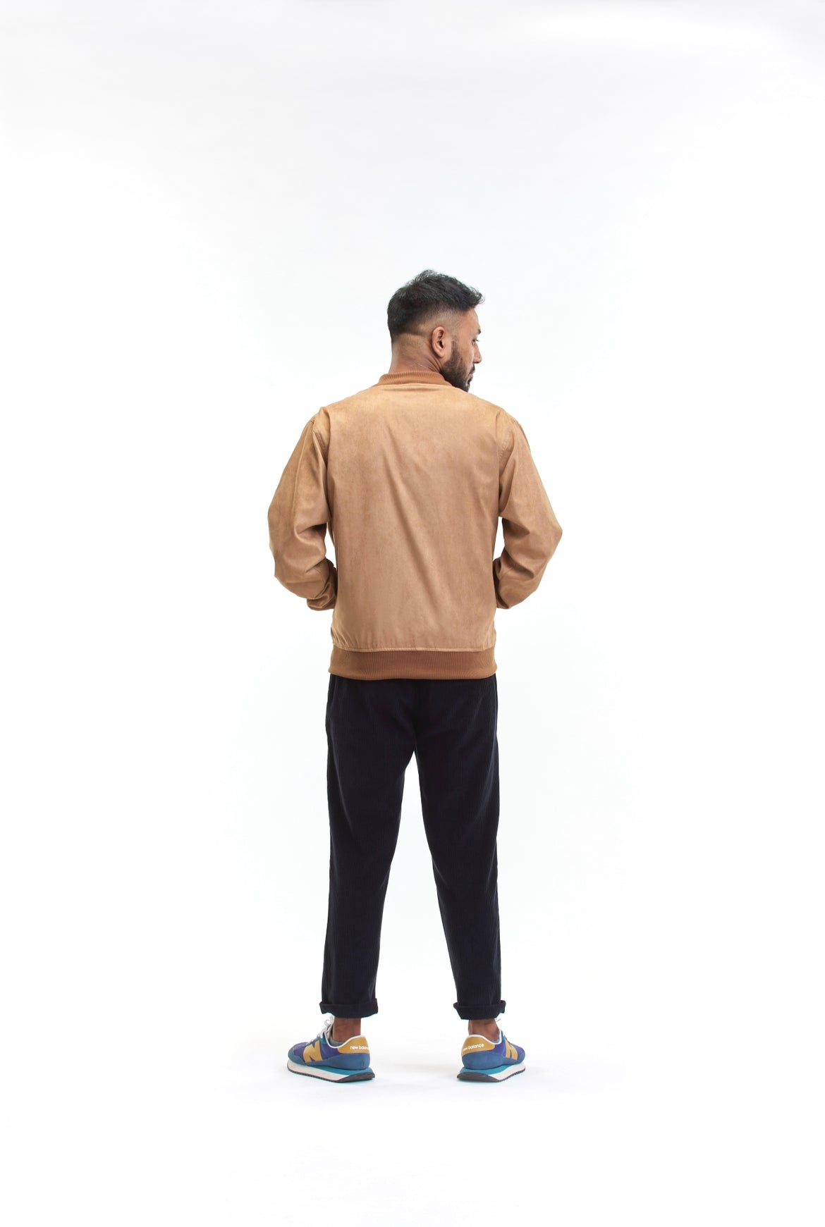 arniko-jackets-binam-camel-suede-jacke-damen-herren-vegan-herbst image 3