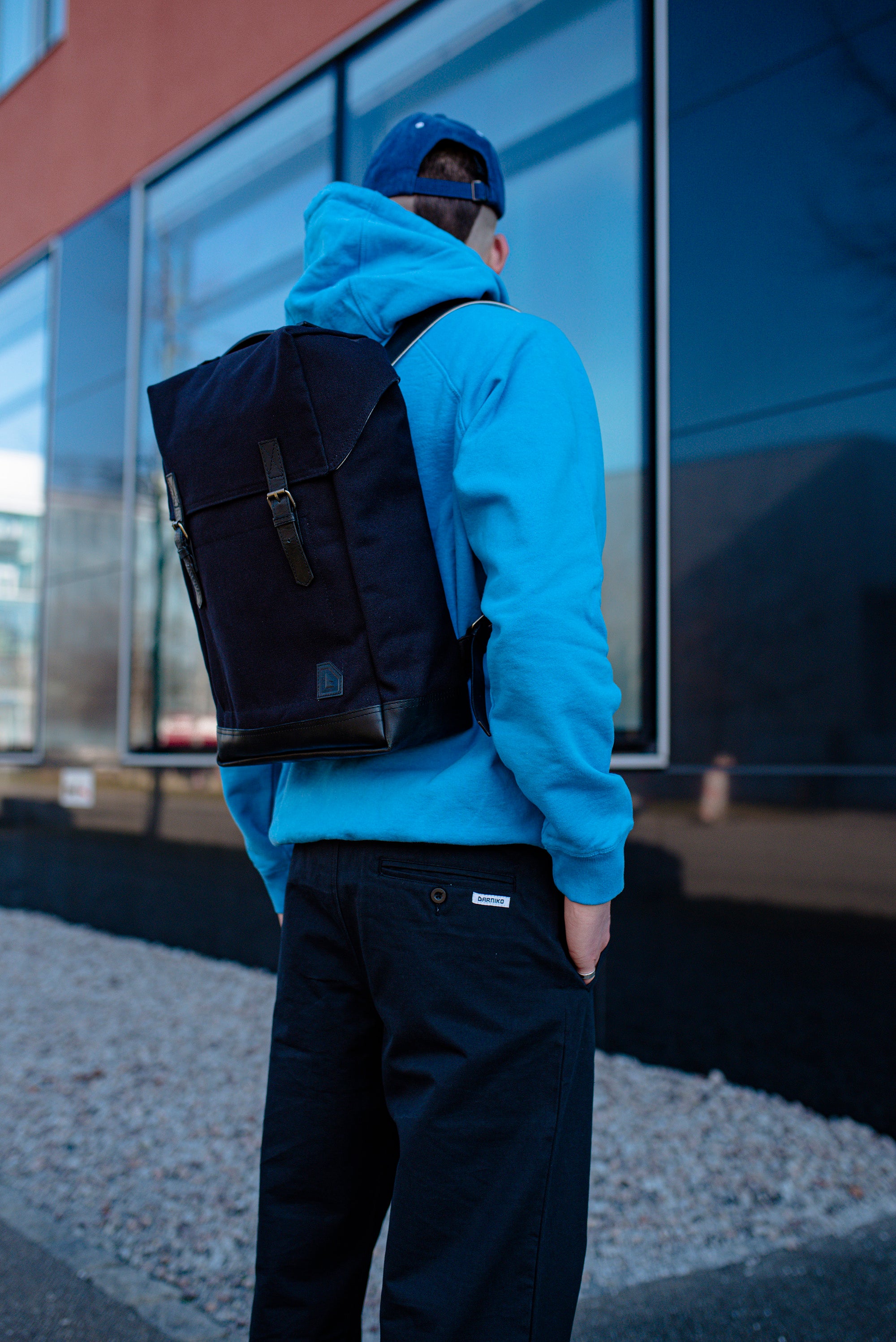 arniko-classic-backpack-all-black-rucksack-12l-laptop image 5
