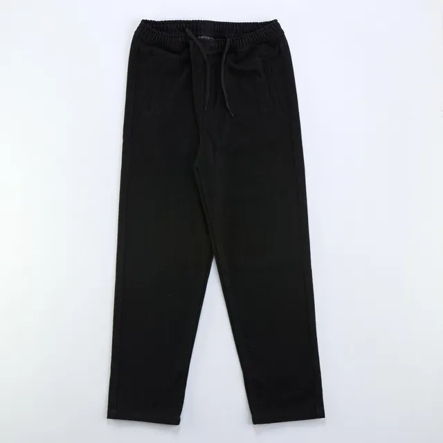 arniko-jin-hose-black-denim-bio-baumwolle image 1