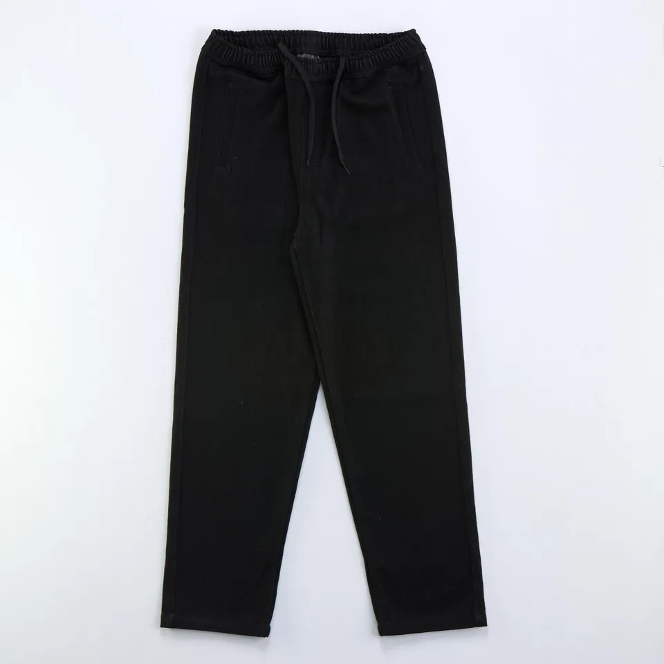 arniko-jin-hose-black-denim-bio-baumwolle image 1