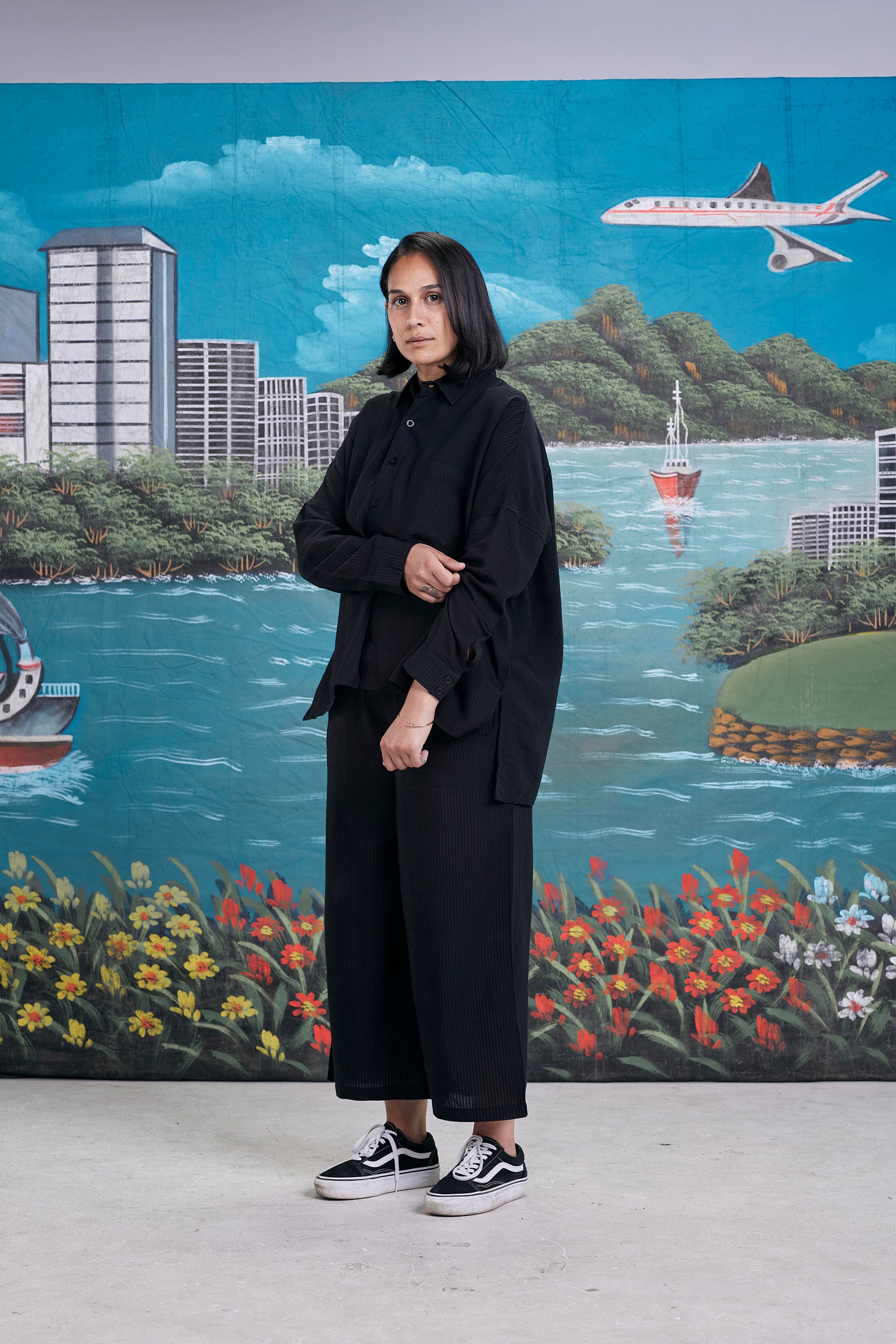 arniko-shirts-shirt-tahira-banana-black-hemd-damen image 3