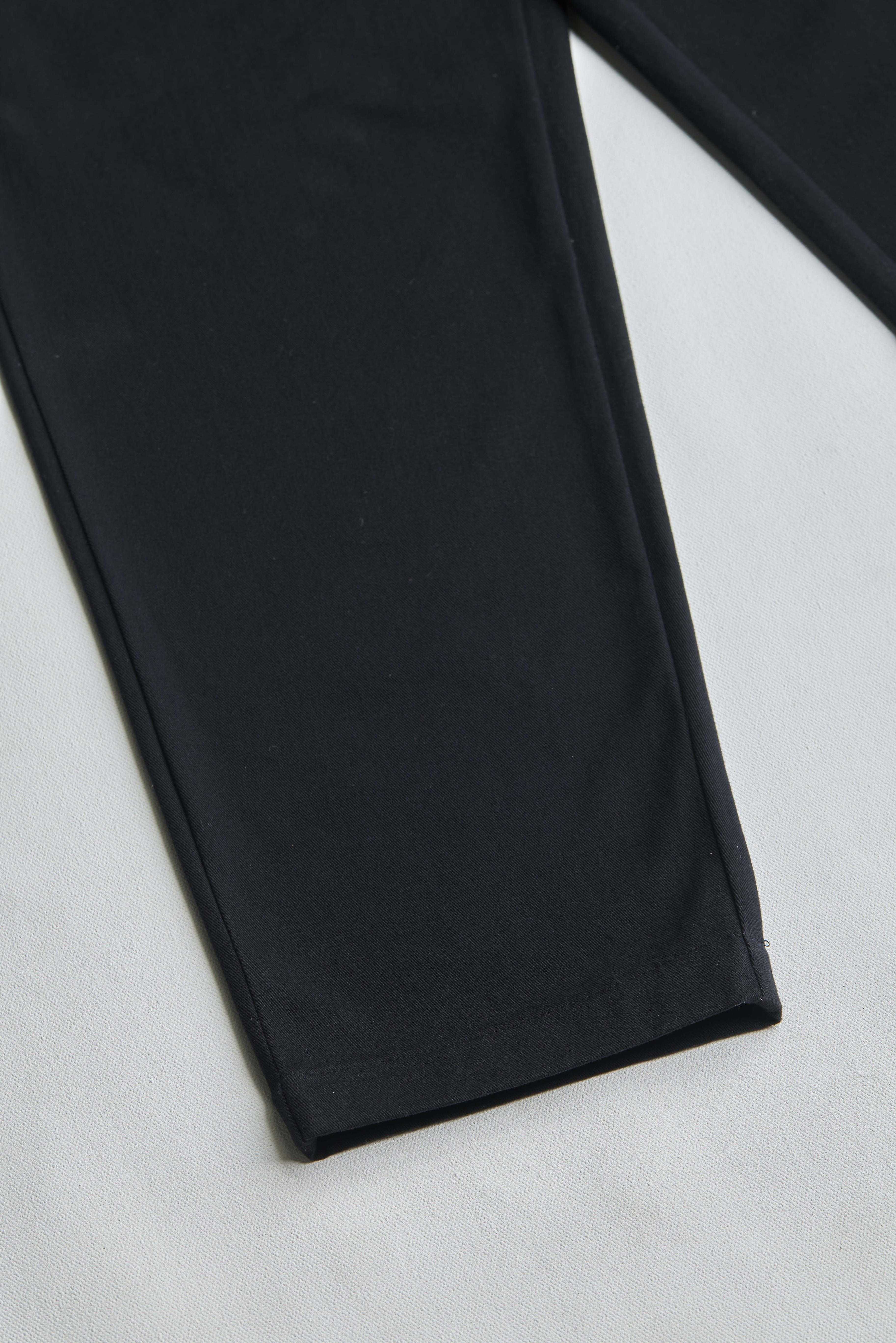 arniko-nigen-hose-black-twill-unisex-bio-baumwolle image 4
