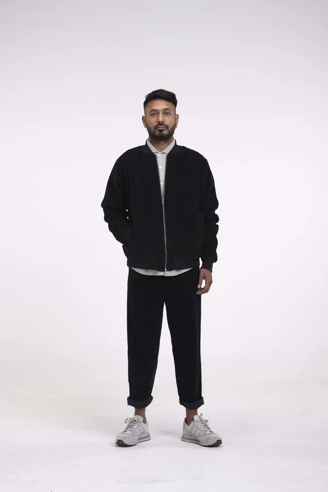 arniko-binam-black-corduroy-jacke-mit-reissverschluss image 1