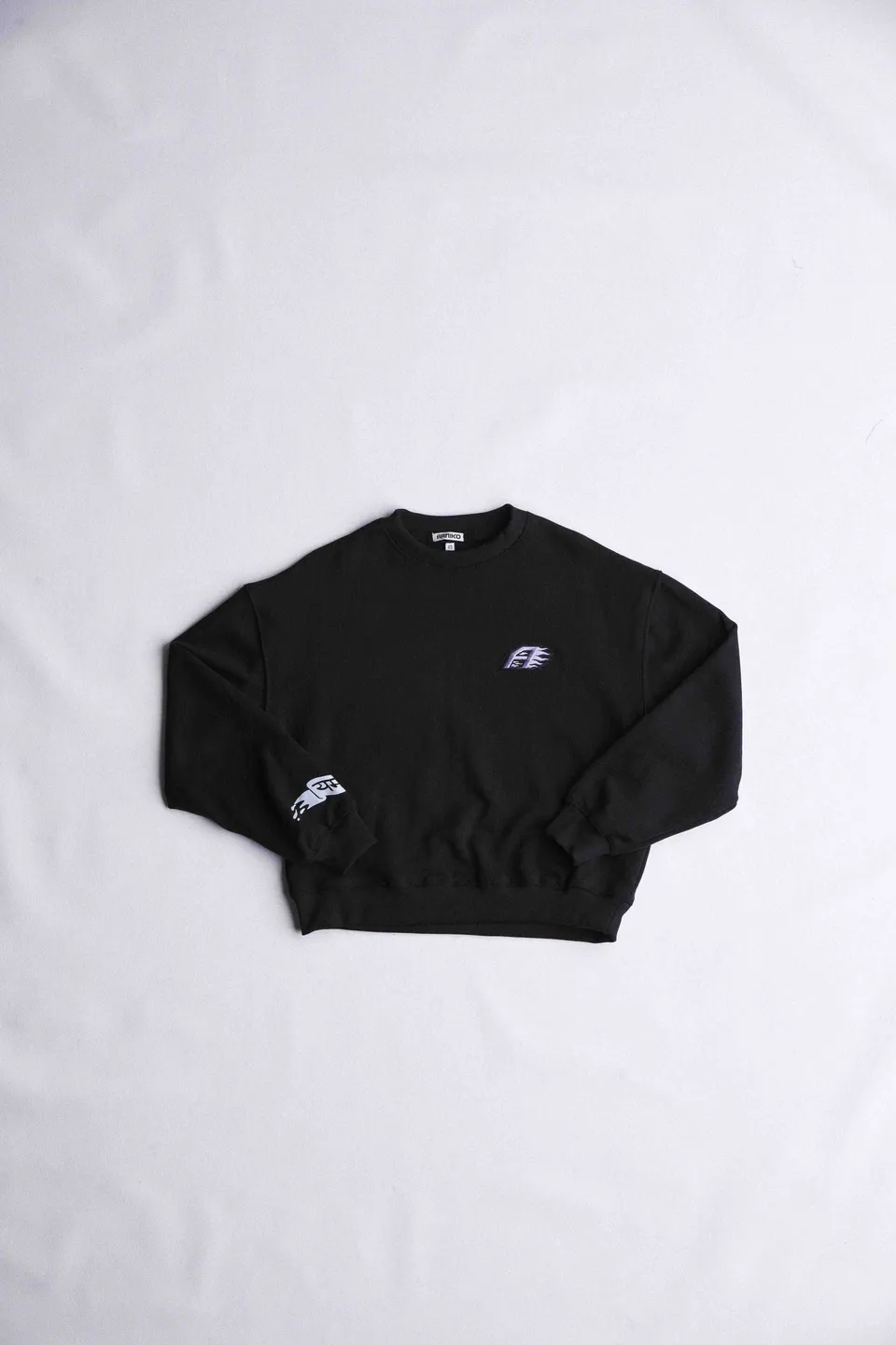 arniko-yama-black-sweater-schwarz-bio-baumwolle image 1