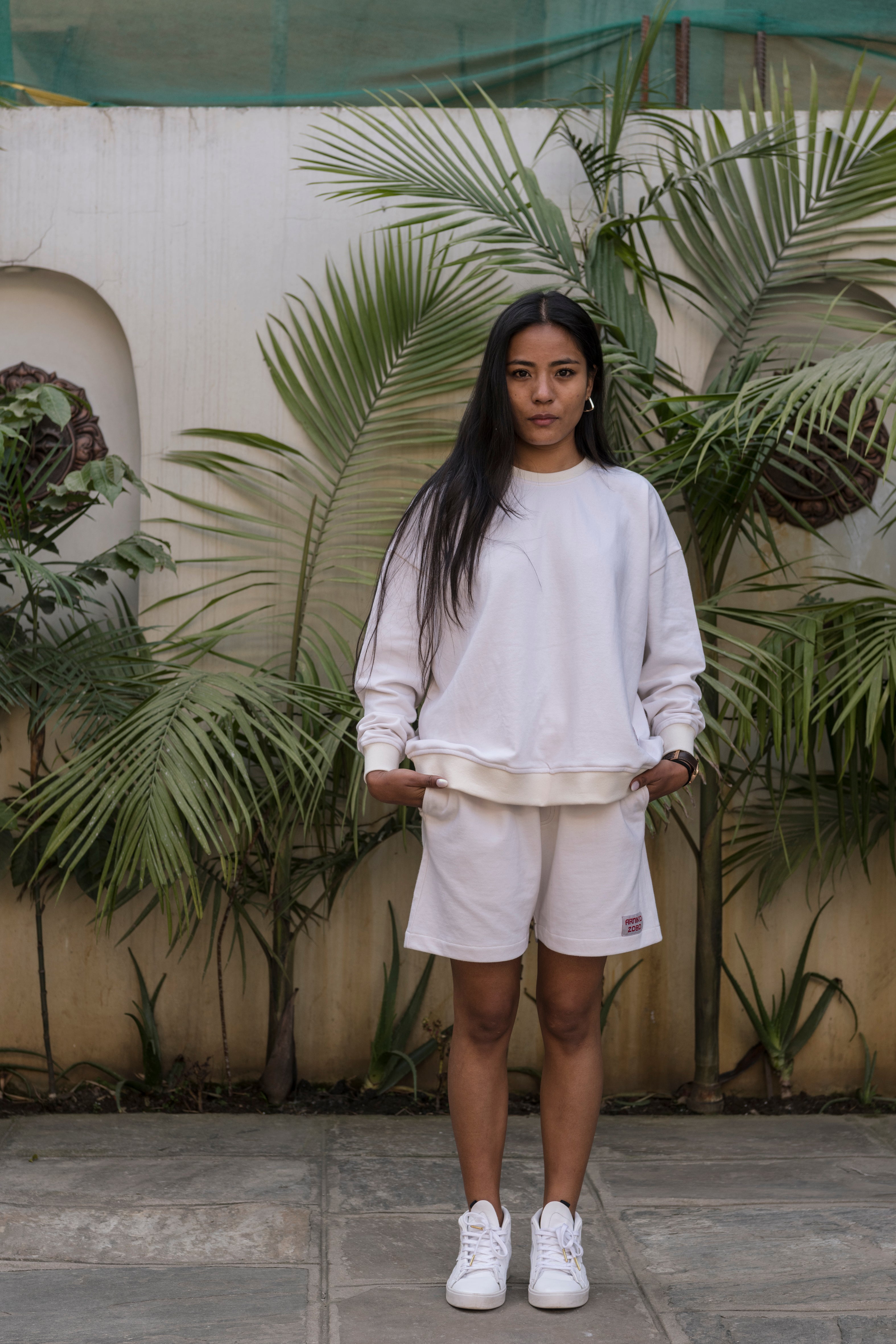arniko-rishi-white-terry-shorts-wei-bio-baumwolle image 1