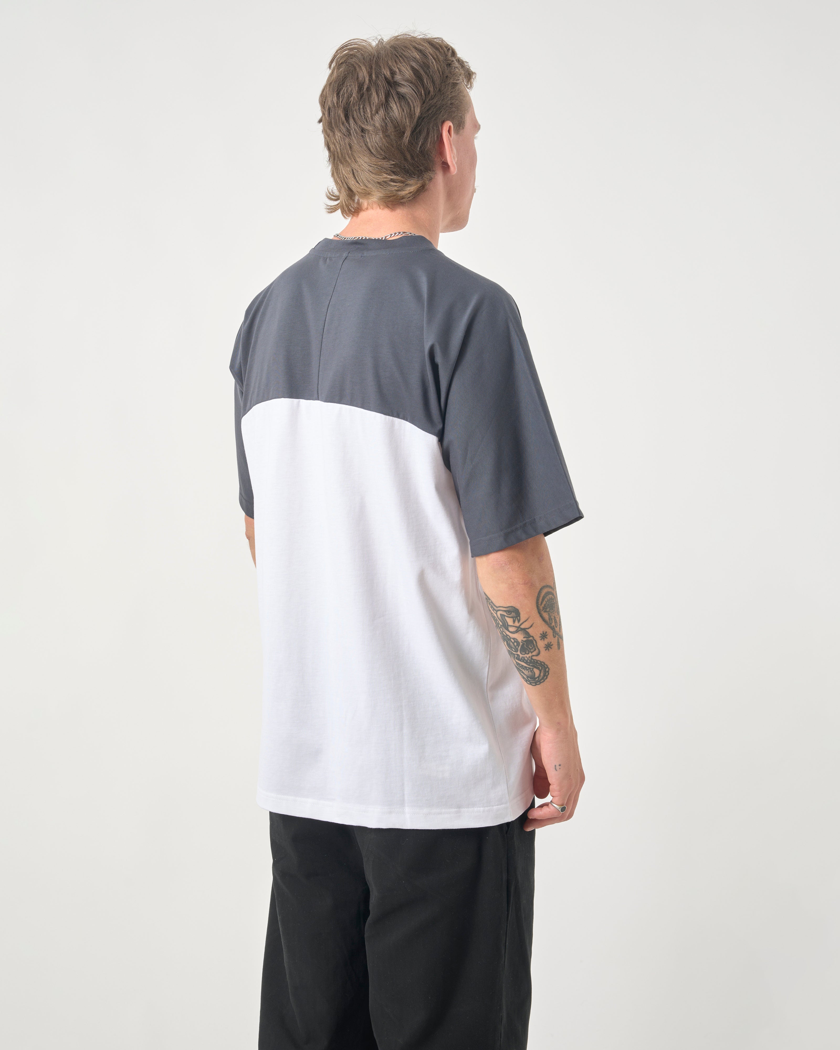 cleptomanicx-boxy-tee-ligull-college-t-shirt-raglan-m image 4