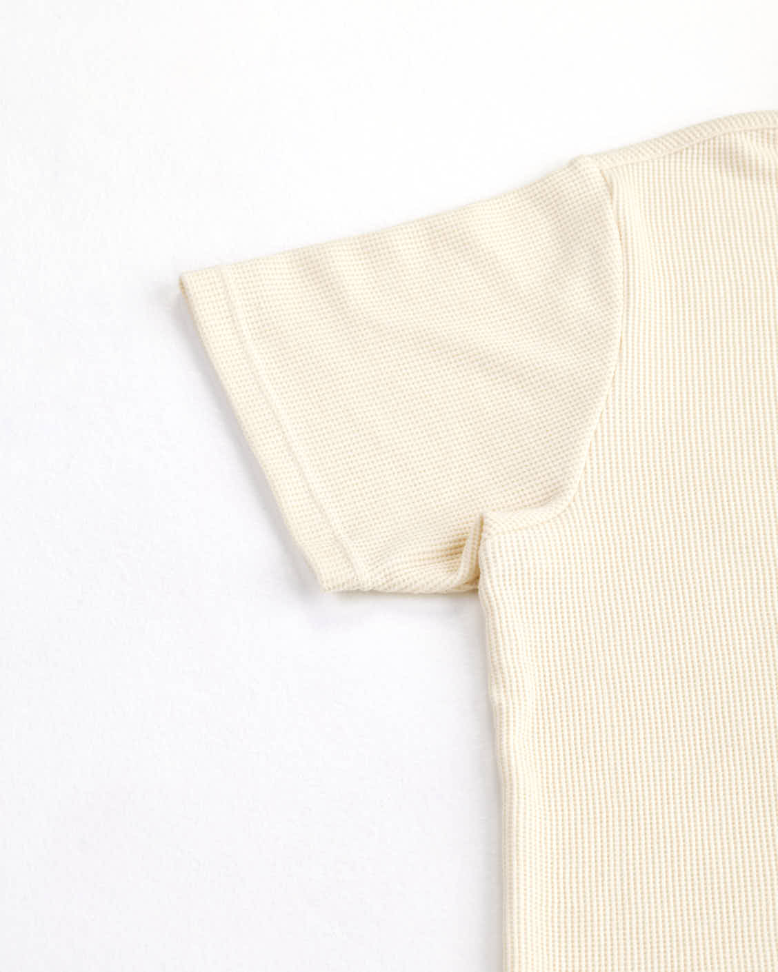 arniko-cricket-polo-cropped-off-white-waffle-damen image 3