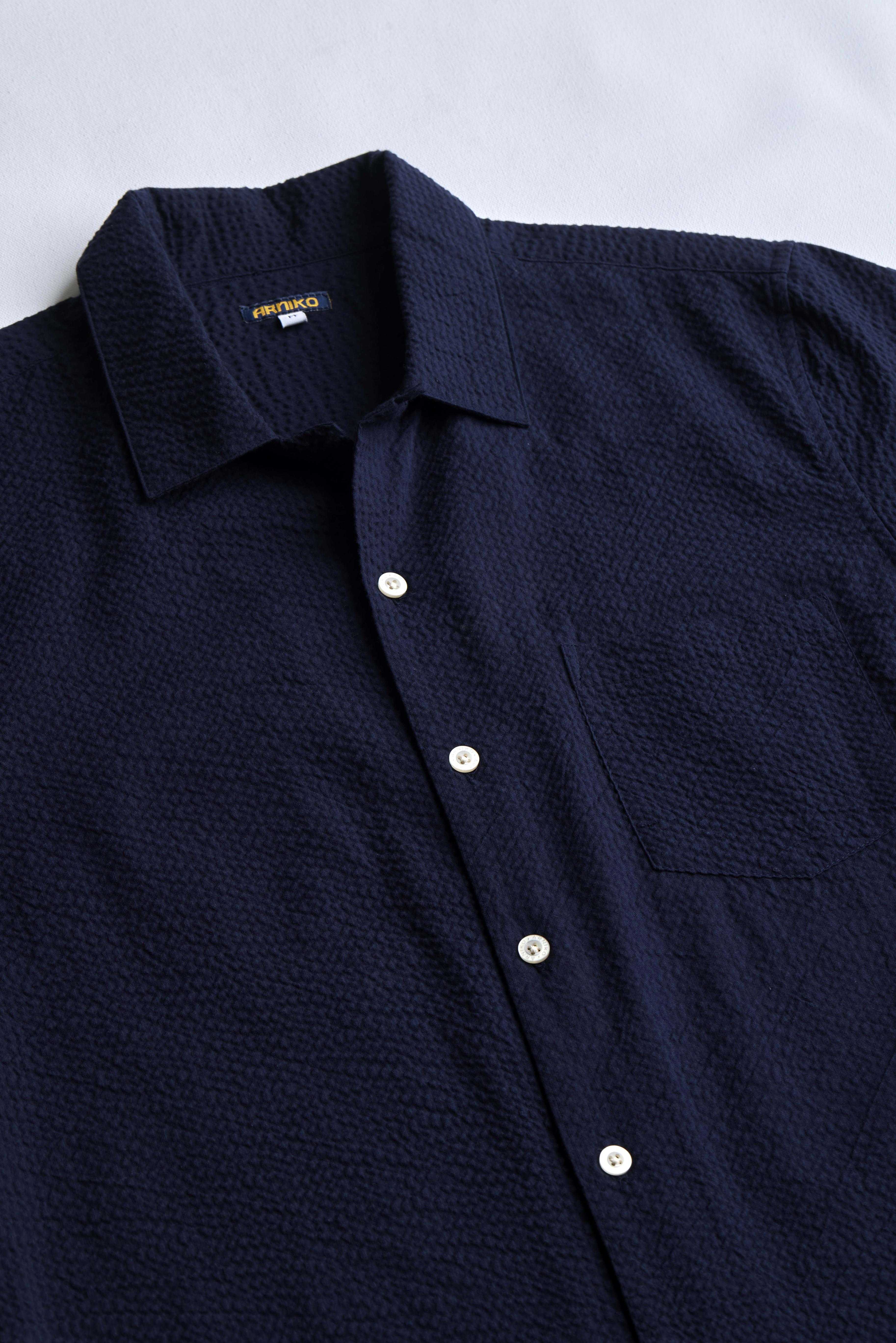 arniko-bobby-hemd-herren-navy-seersucker-bio-baumwolle image 2