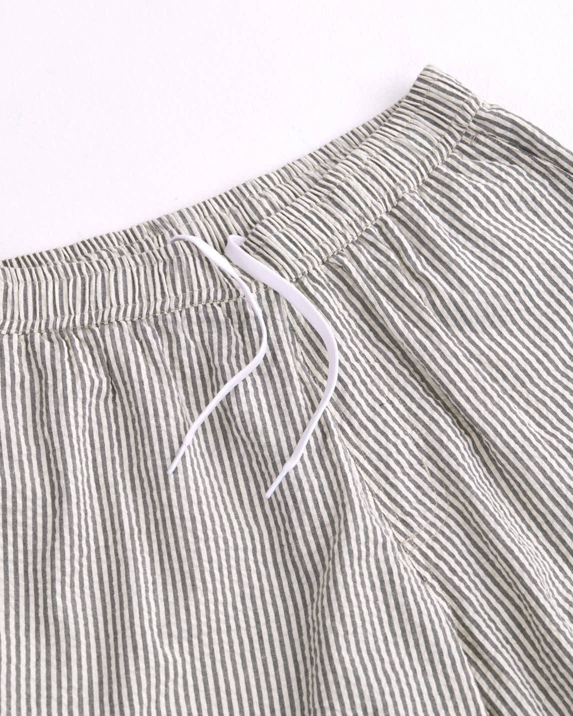 arniko-rishi-green-white-shorts-seersucker-retro image 2