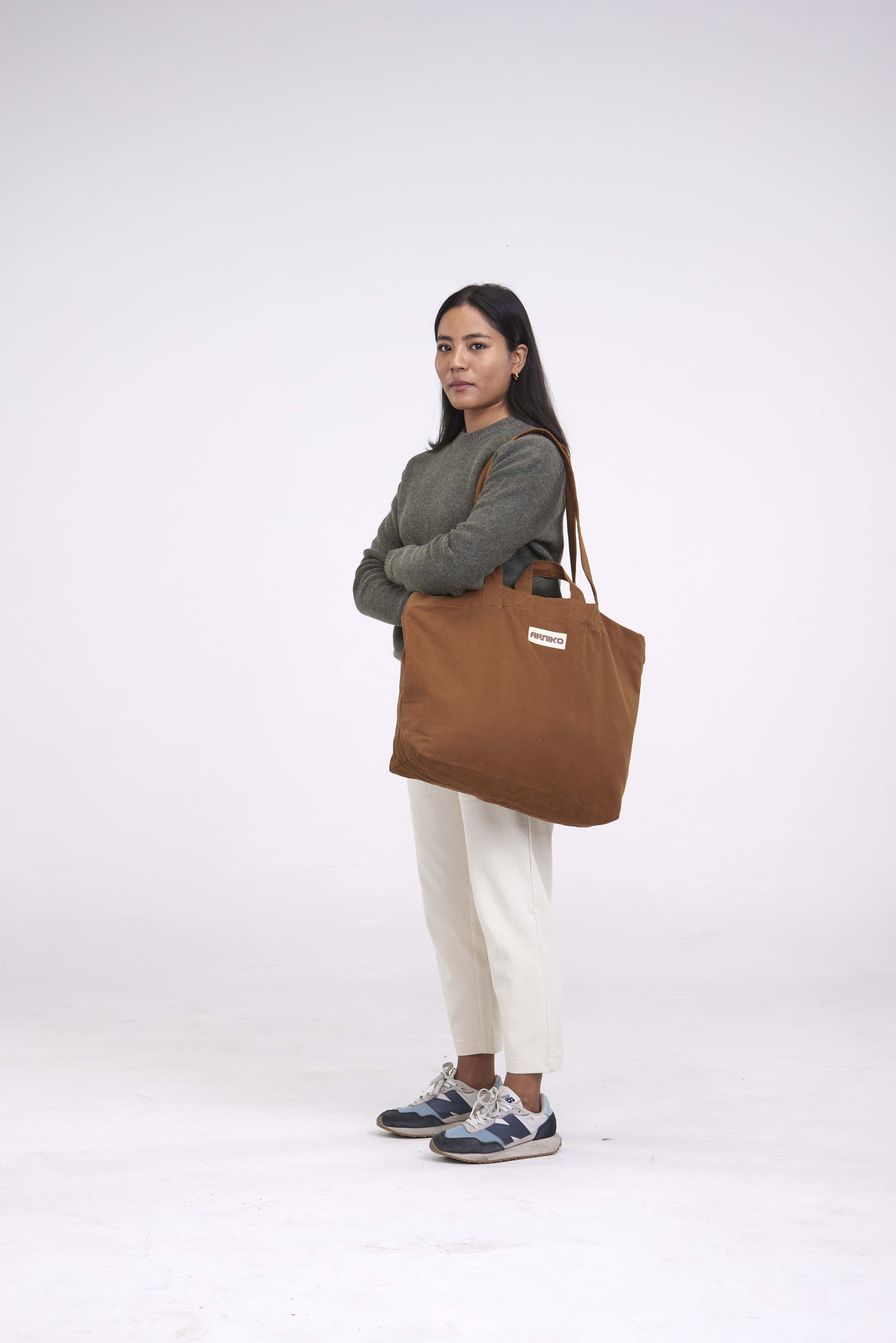 arniko-carrier-tawny-tasche-canvas-bio-baumwolle-shopper image 1