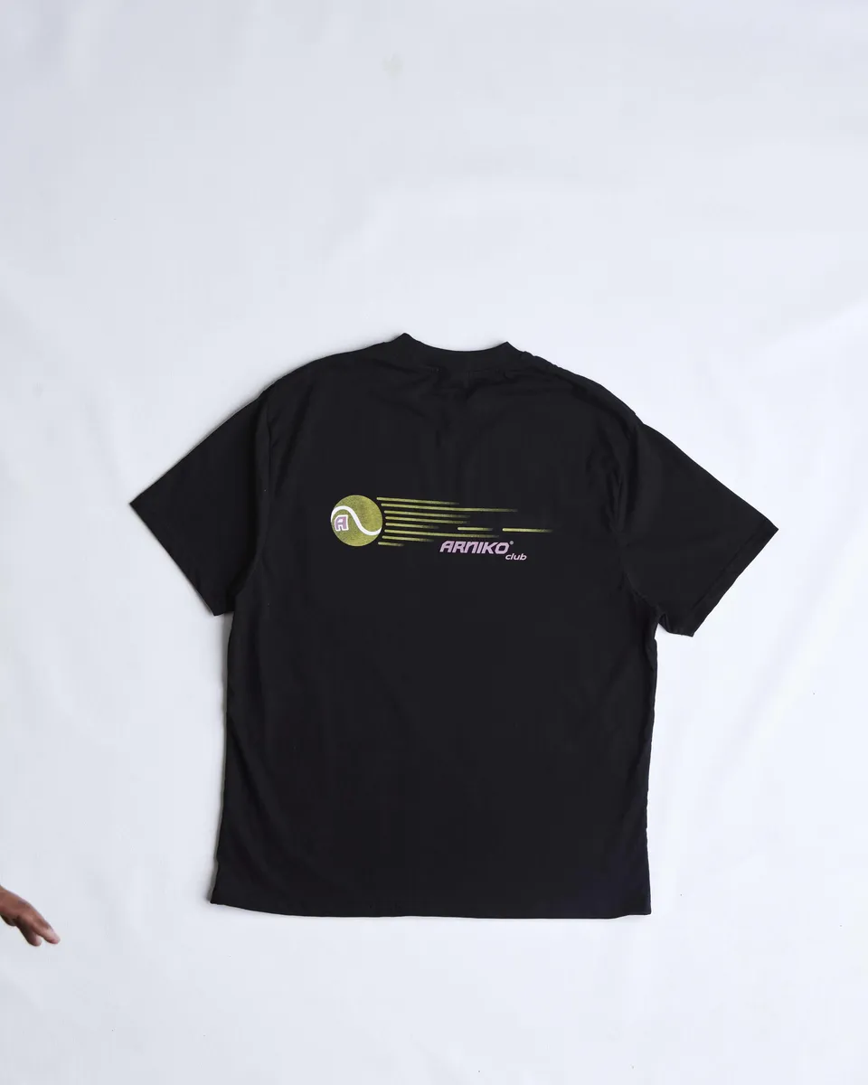 arniko-club-t-shirt-herren-schwarz-bio-baumwolle-tasche image 1