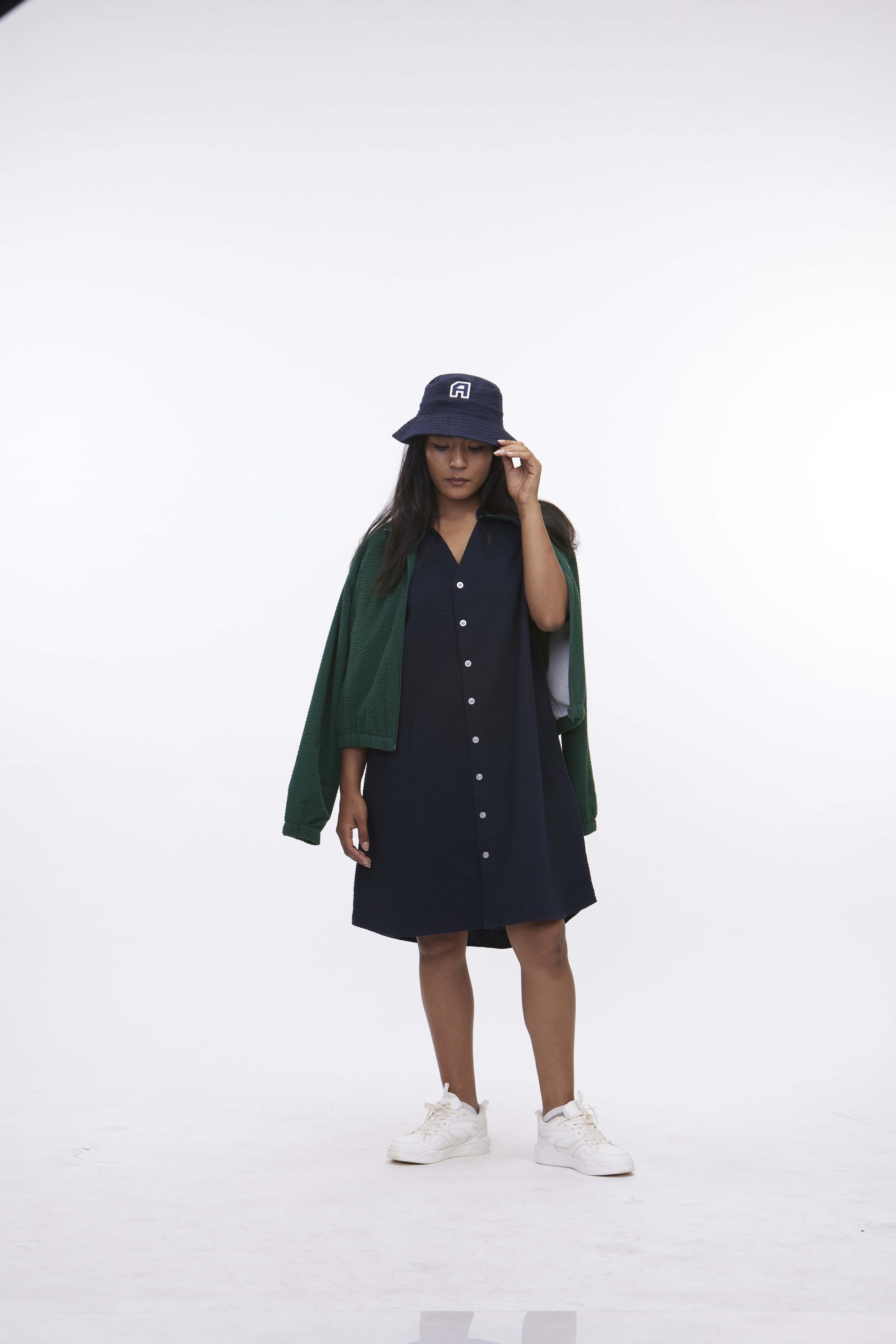 arniko-jo-kleid-navy-seersucker-bio-baumwolle image 4