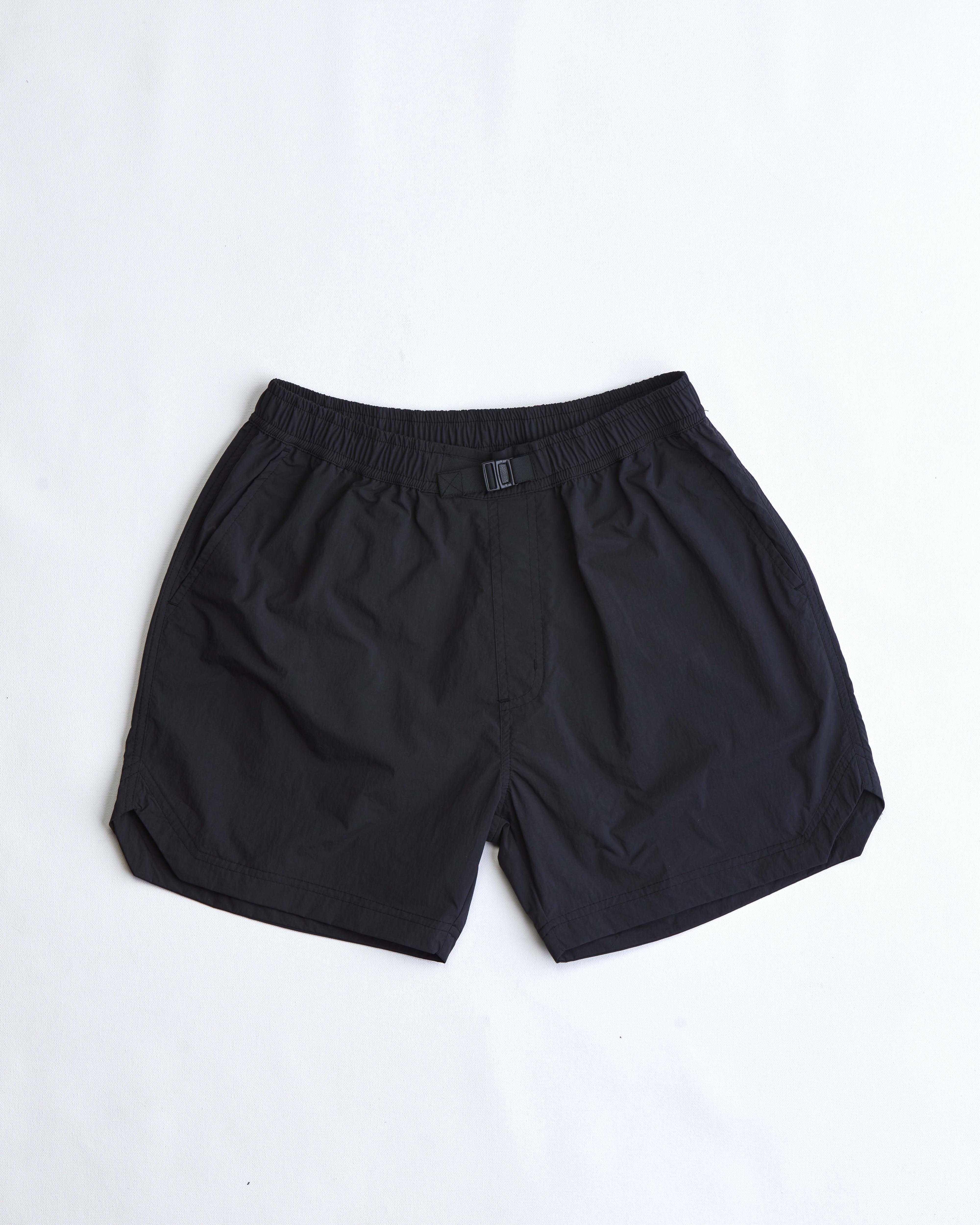 arniko-deepak-shorts-schwarz-recycled-herren image 1