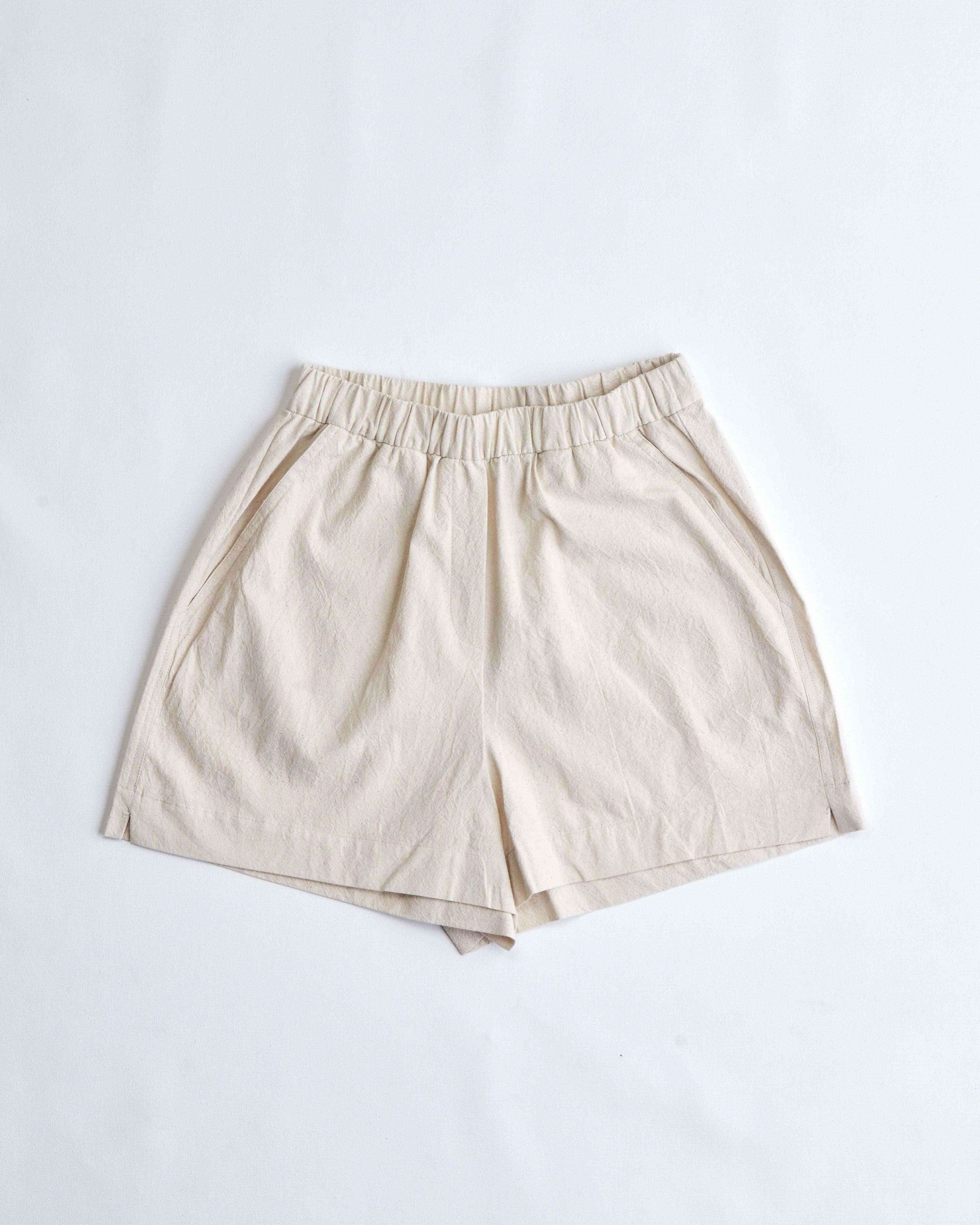 arniko-nuru-off-white-shorts-damen-bio-baumwolle image 1