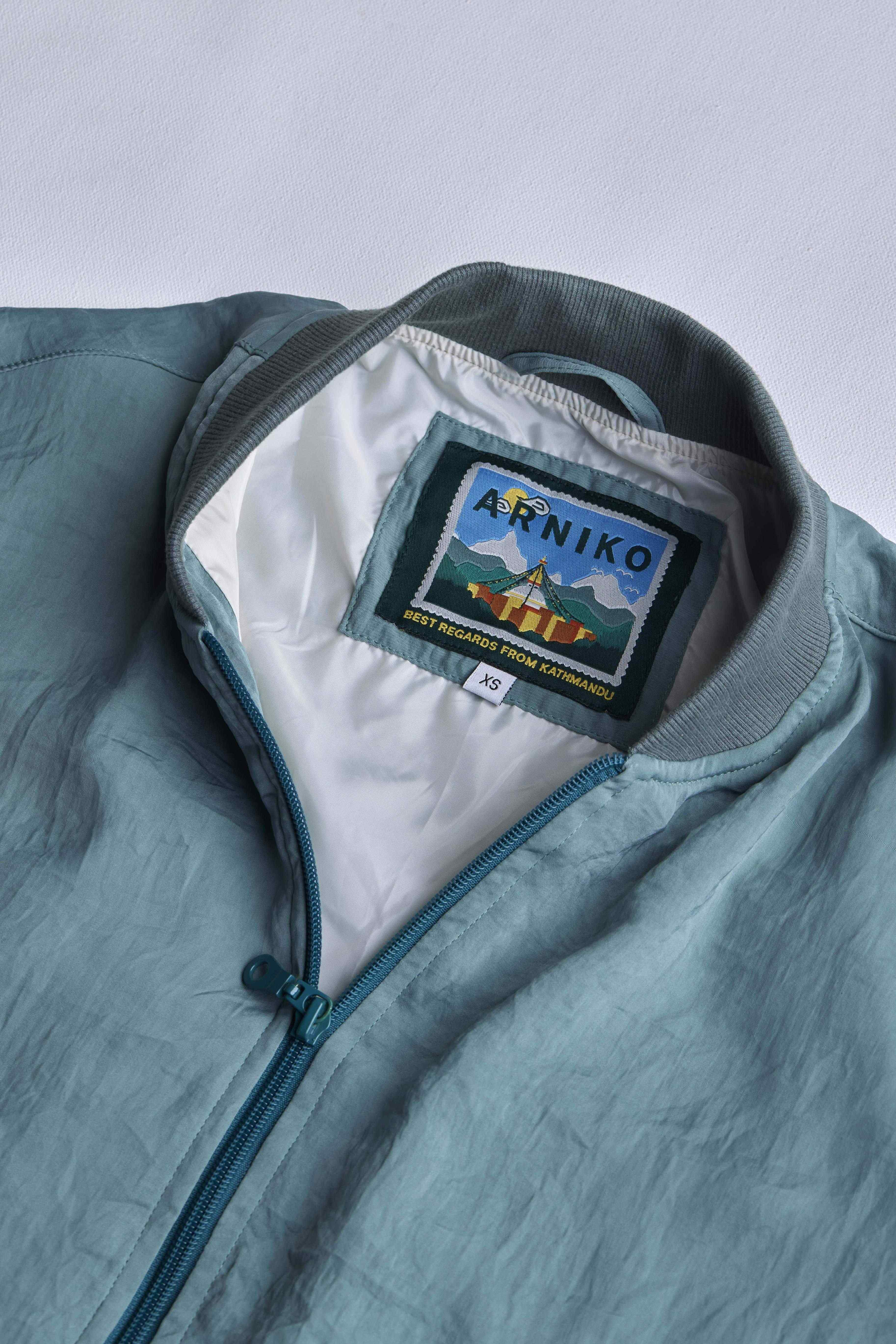 arniko-binam-green-satin-jacke-gr-n-satin image 3