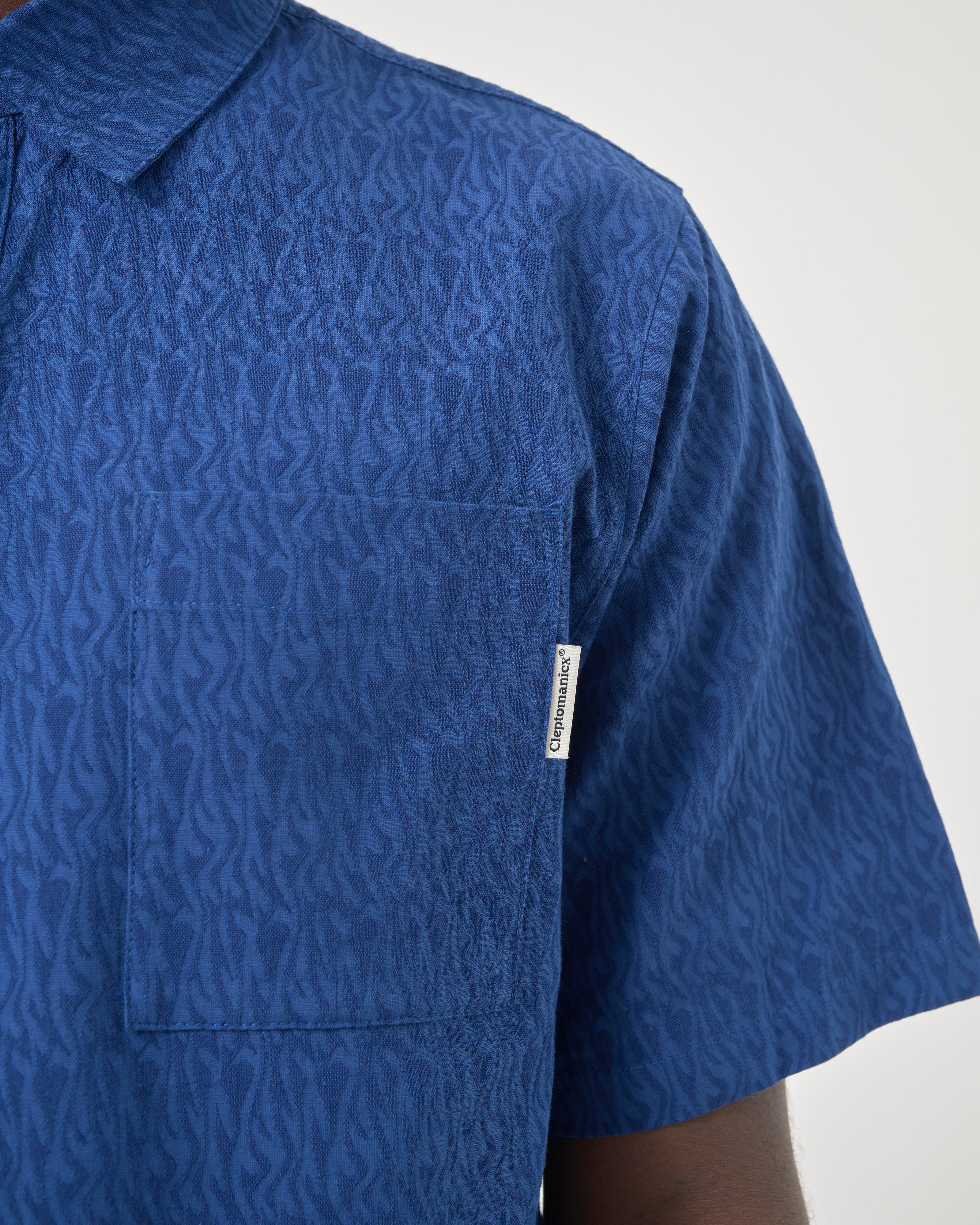 cleptomanicx-facemelter-shirt-sommerhemd-biobaumwolle image 2