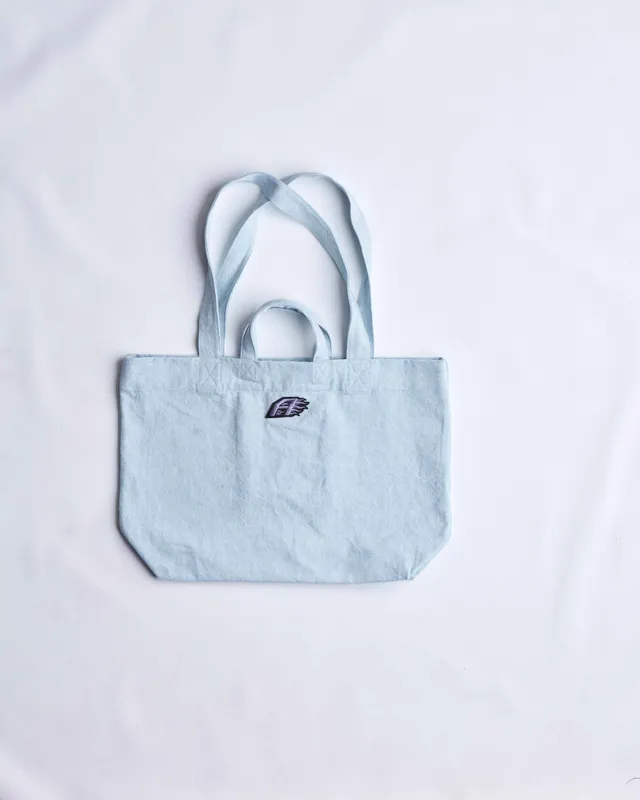 arniko-yama-carrier-tasche-hellblau-denim image 1
