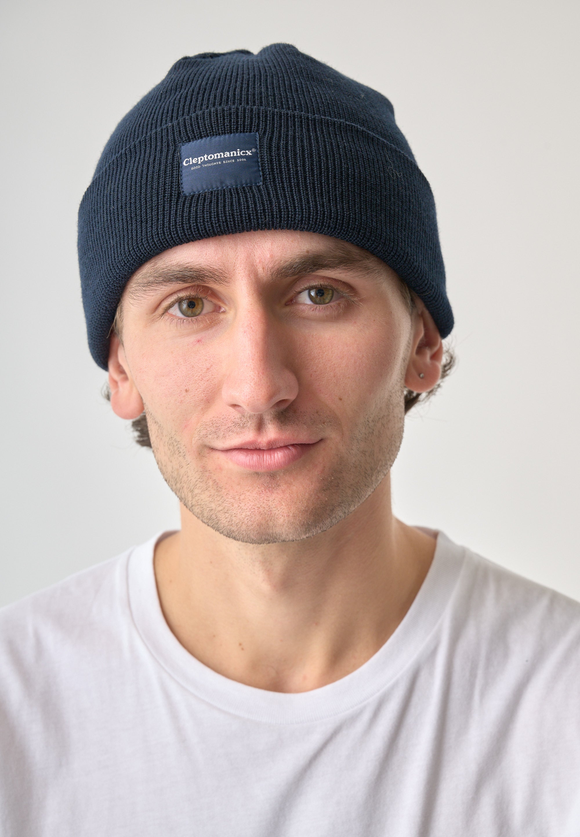 cleptomanicx-mono-color-beanie-m-tze-mit-patch image 4