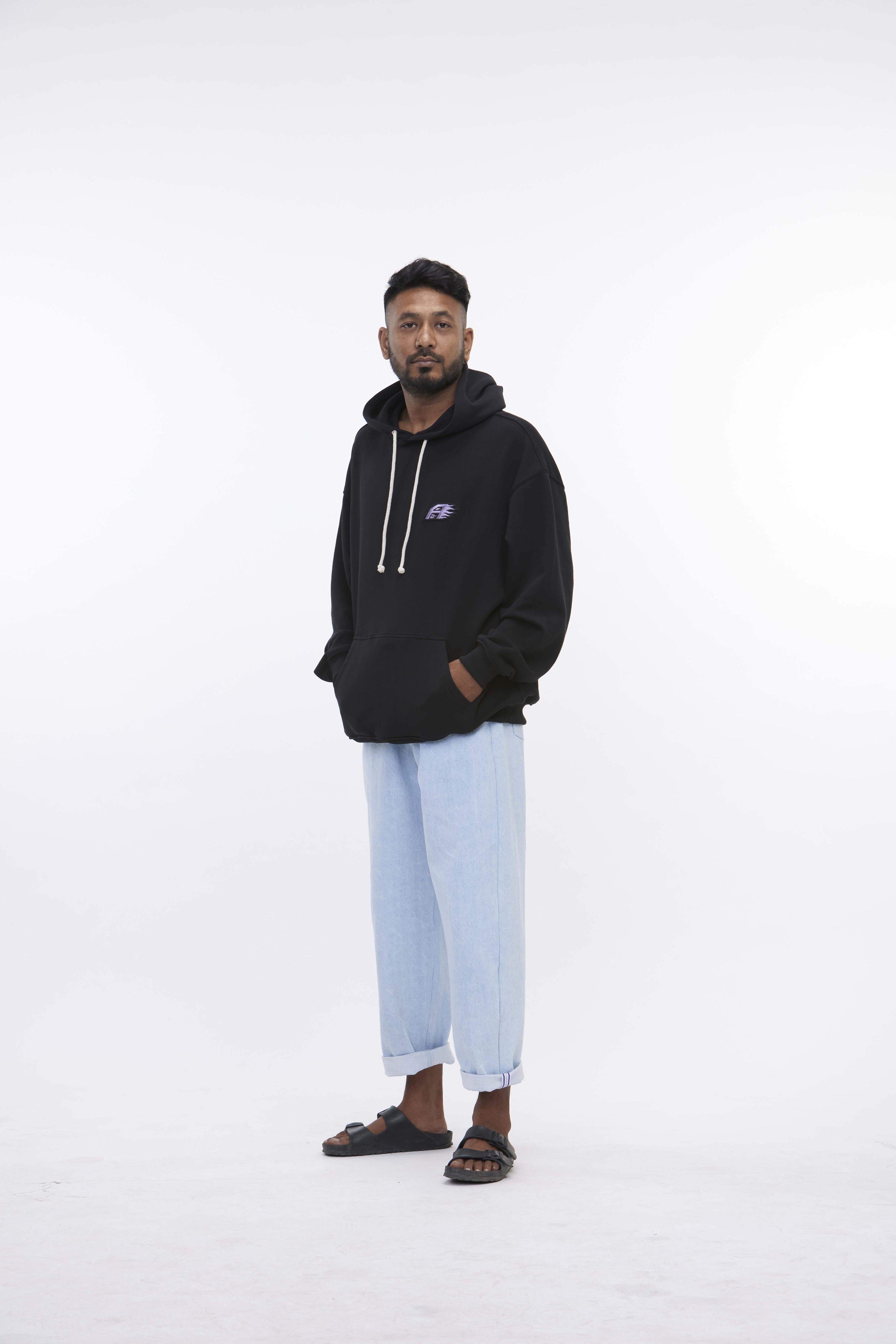 arniko-yama-black-hoodie-schwarz-bio-baumwolle image 4