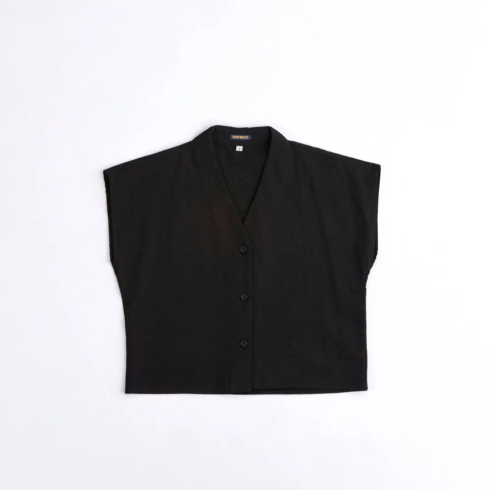 arniko-nuru-black-weste-seersucker-schwarz image 1