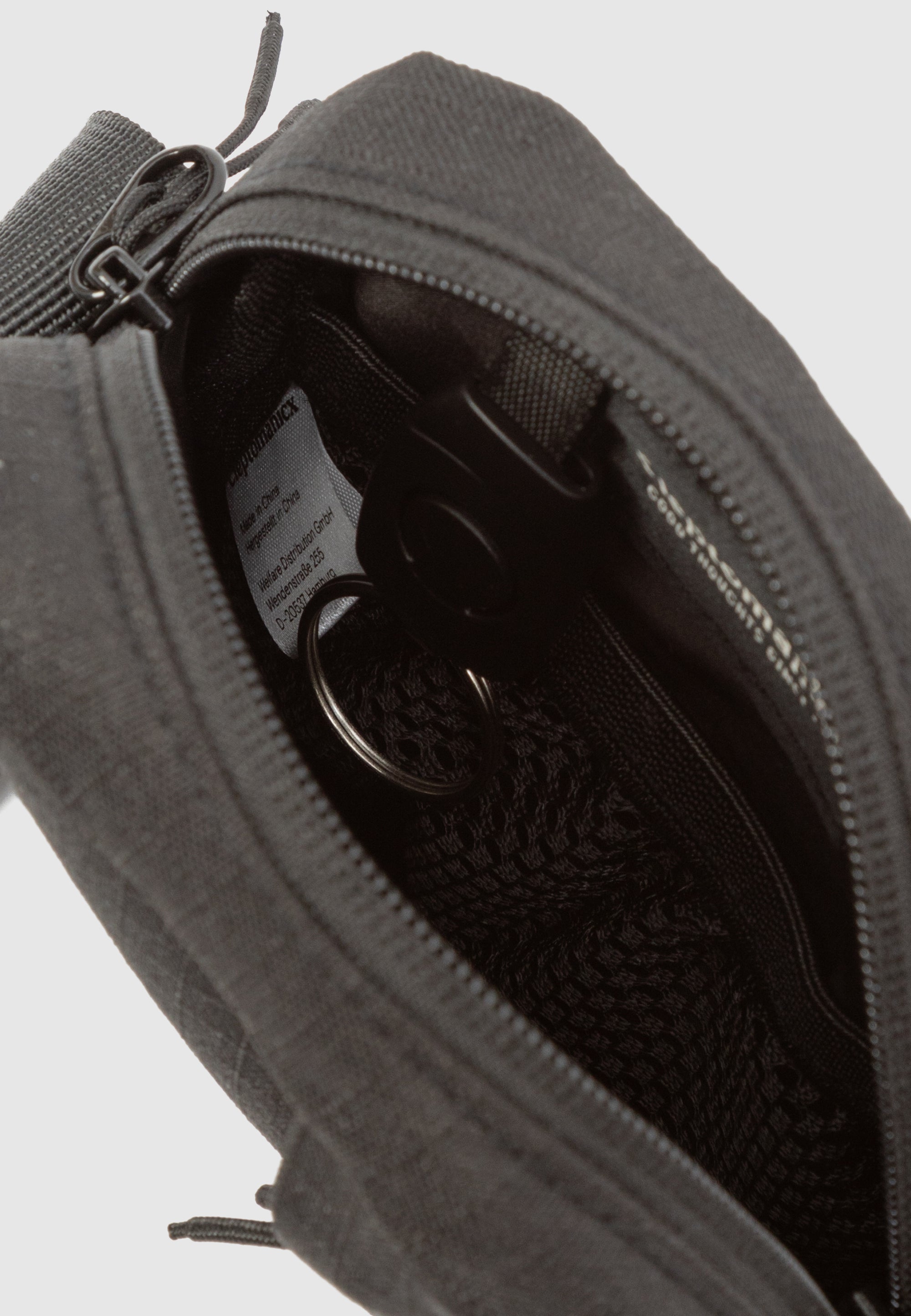 cleptomanicx-shoulder-bag-umh-ngetasche-recycled-0-9l image 2
