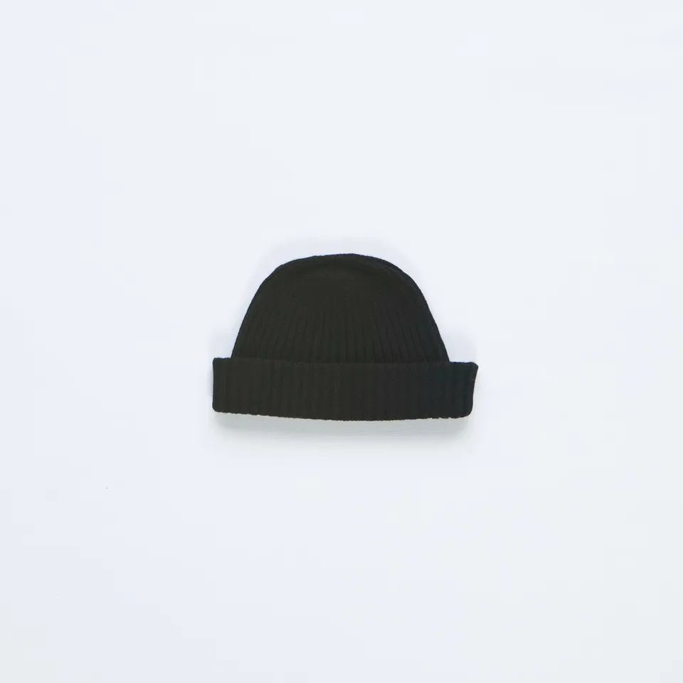 arniko-rabin-black-beanie-schwarz-merino-kaschmir image 1