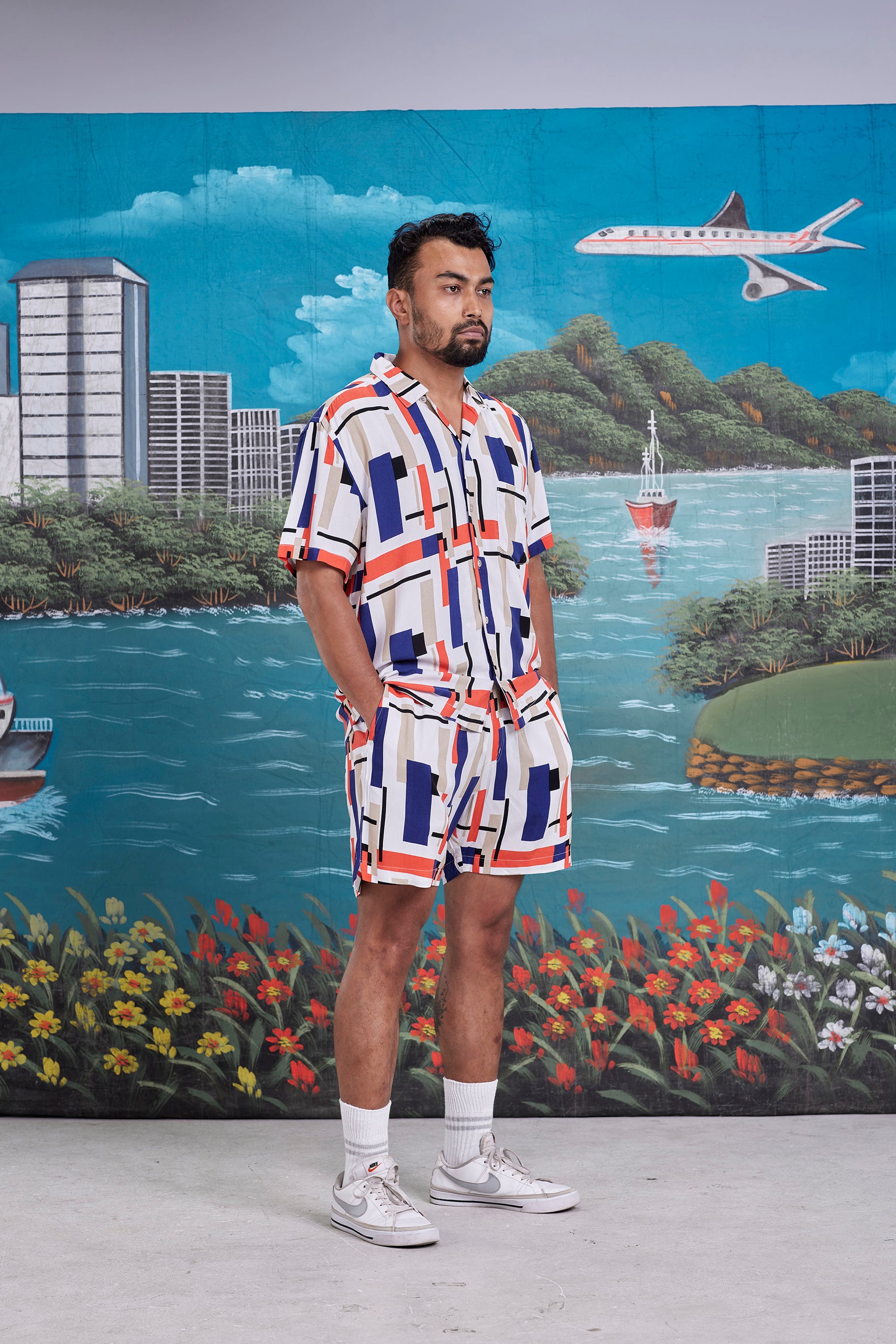arniko-rishi-shorts-club-white-unisex-sommer image 3