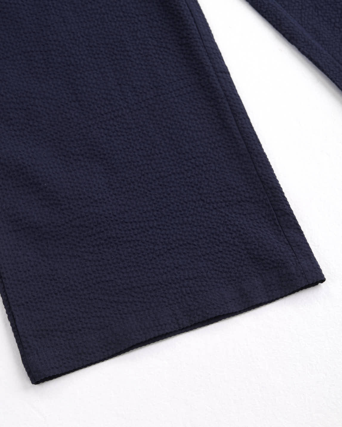 arniko-rosa-hose-damen-navy-seersucker-bio-baumwolle image 3