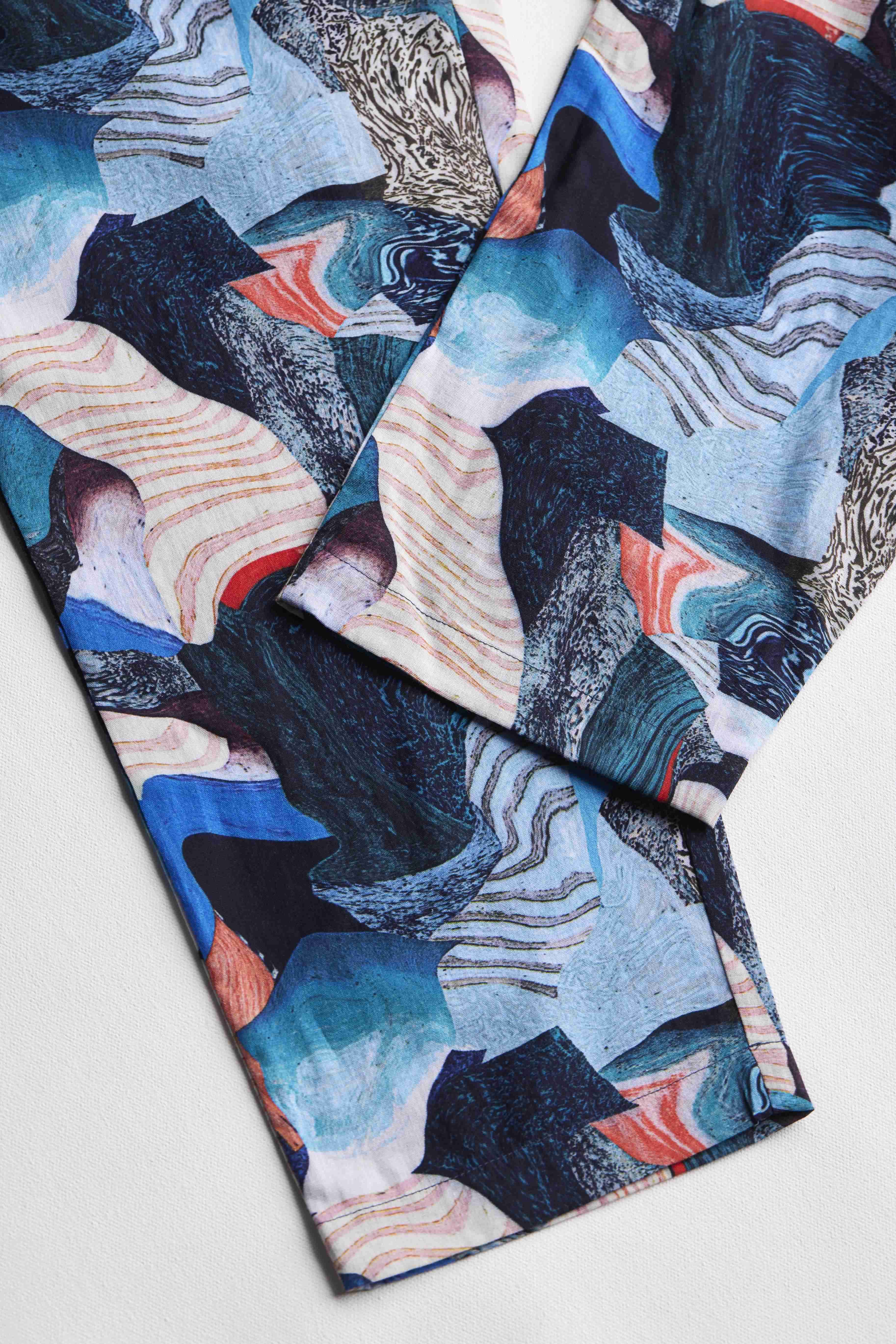 arniko-nigen-marble-hose-livaeco-unisex image 4