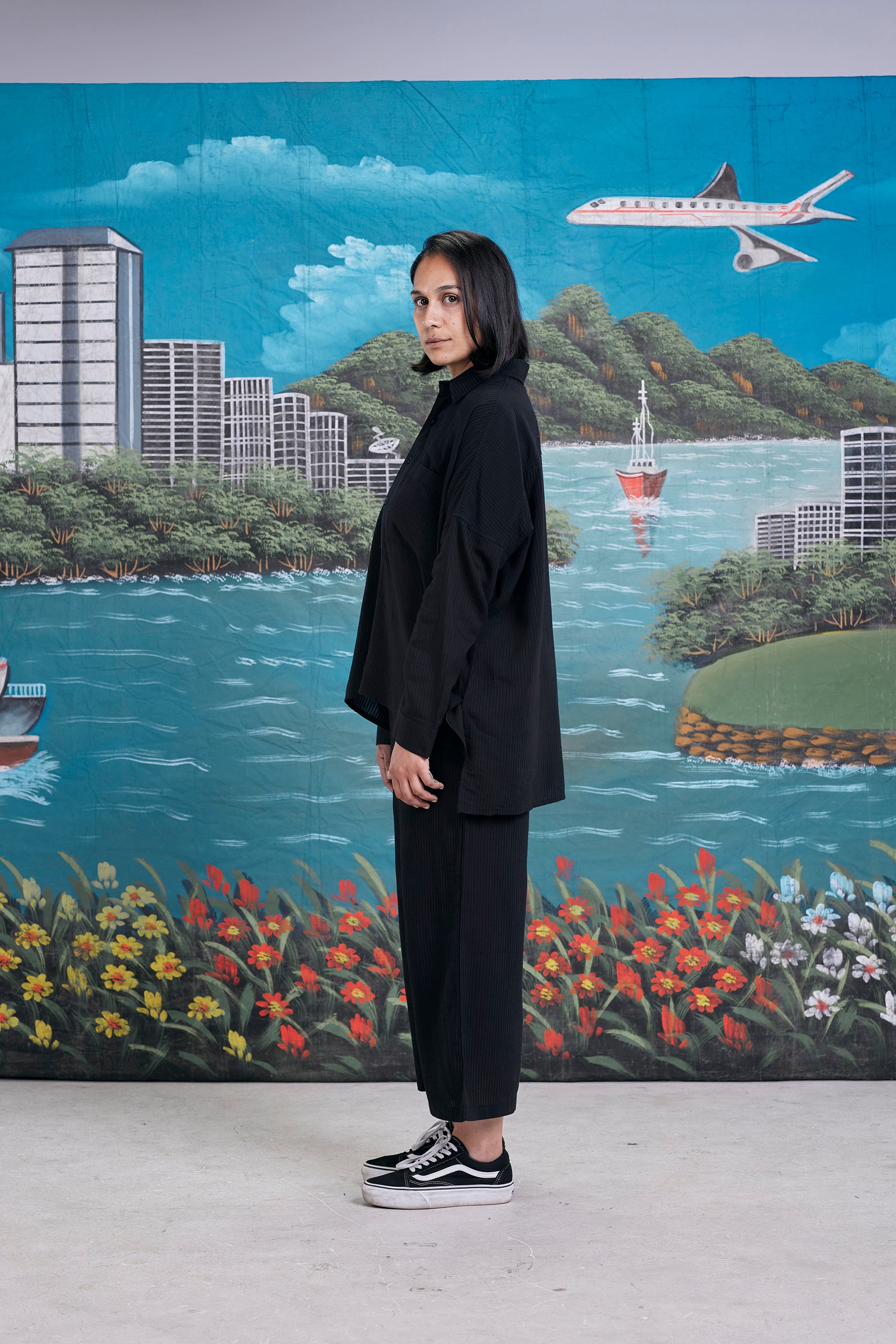arniko-shirts-shirt-tahira-banana-black-hemd-damen image 2